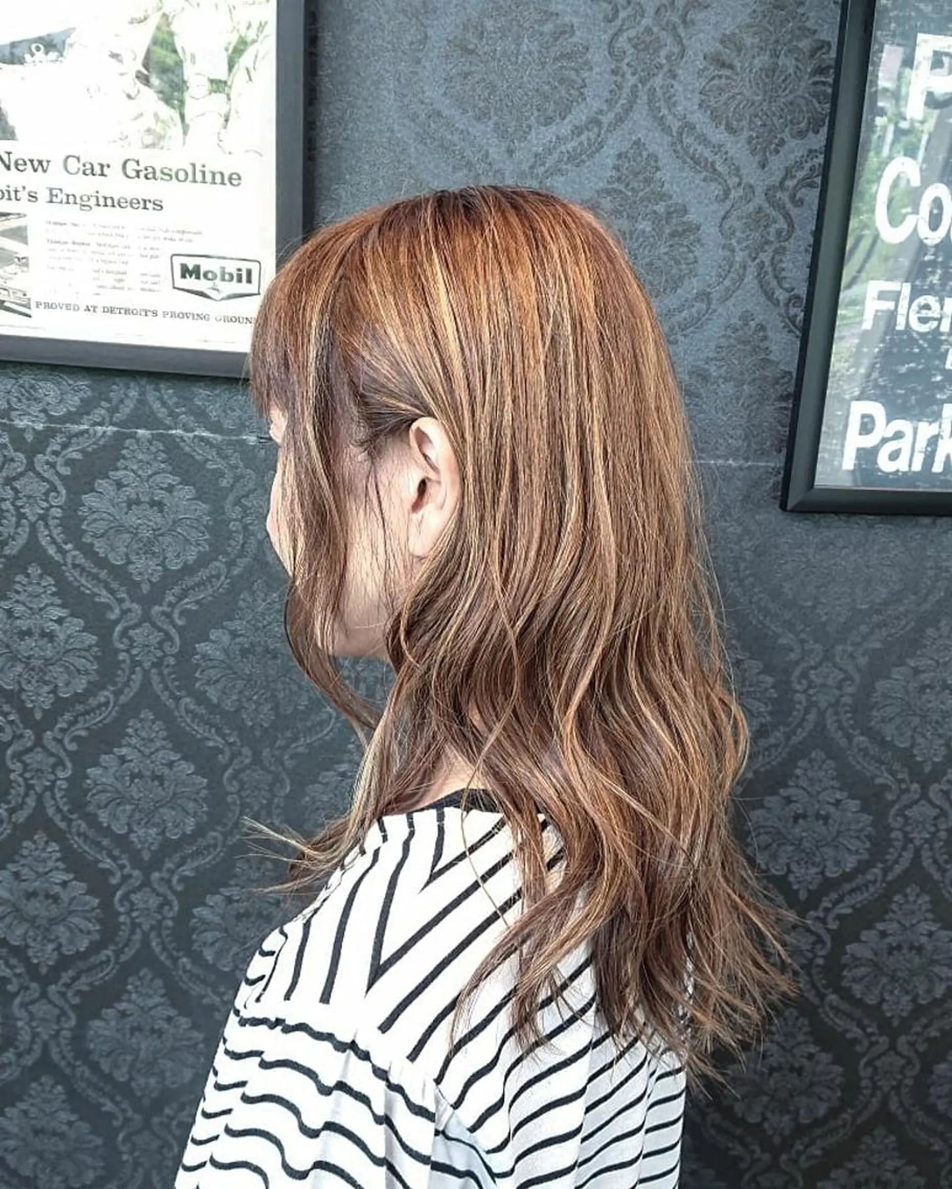 セミロング カラー ベージュカラー フォギーベージュ ハイライトカラー ハイライト 保住 恭平のヘアスタイル