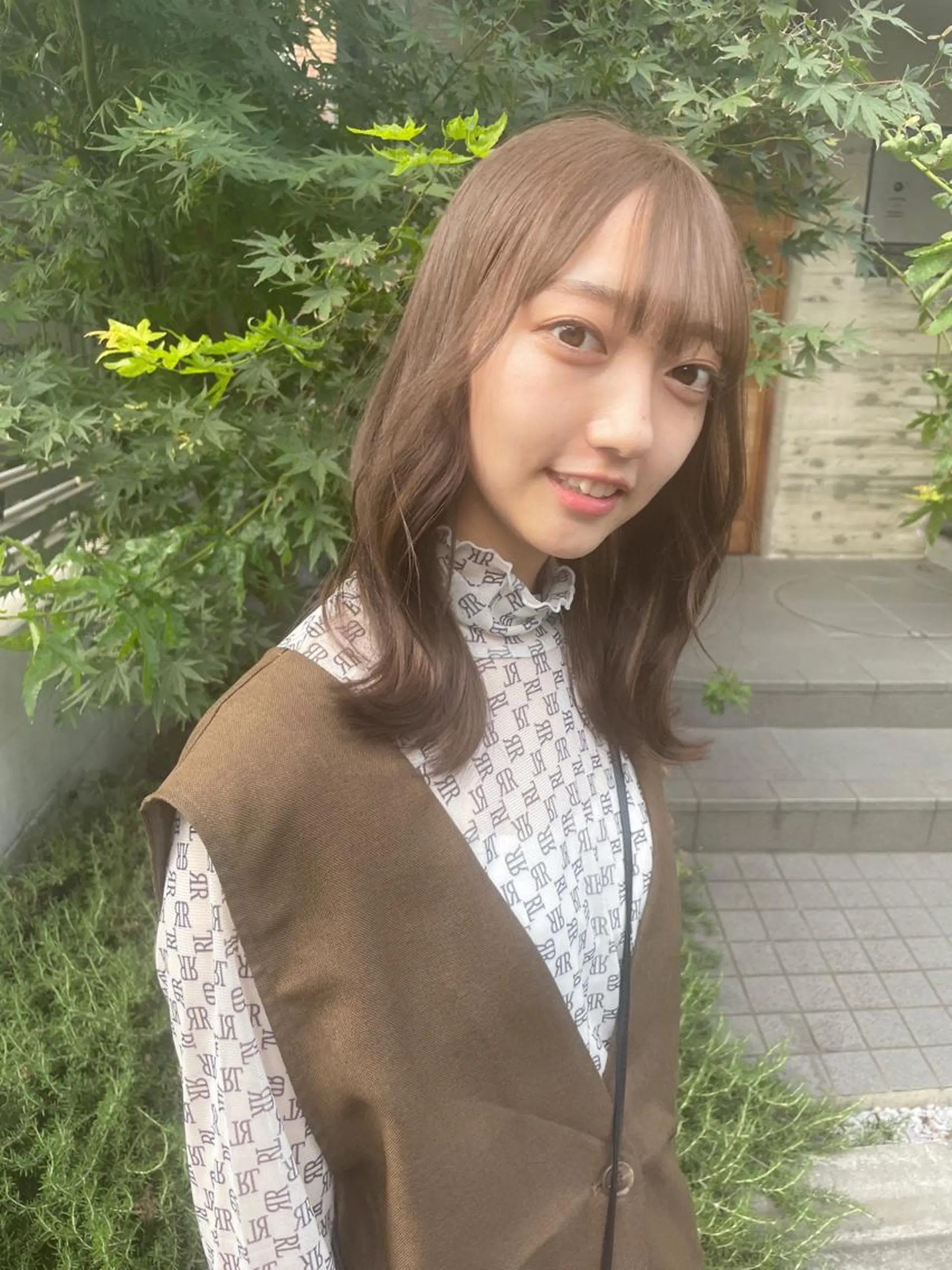 ミディアム カラー 顔周りカット 【オノザワリョウ】のヘアスタイル