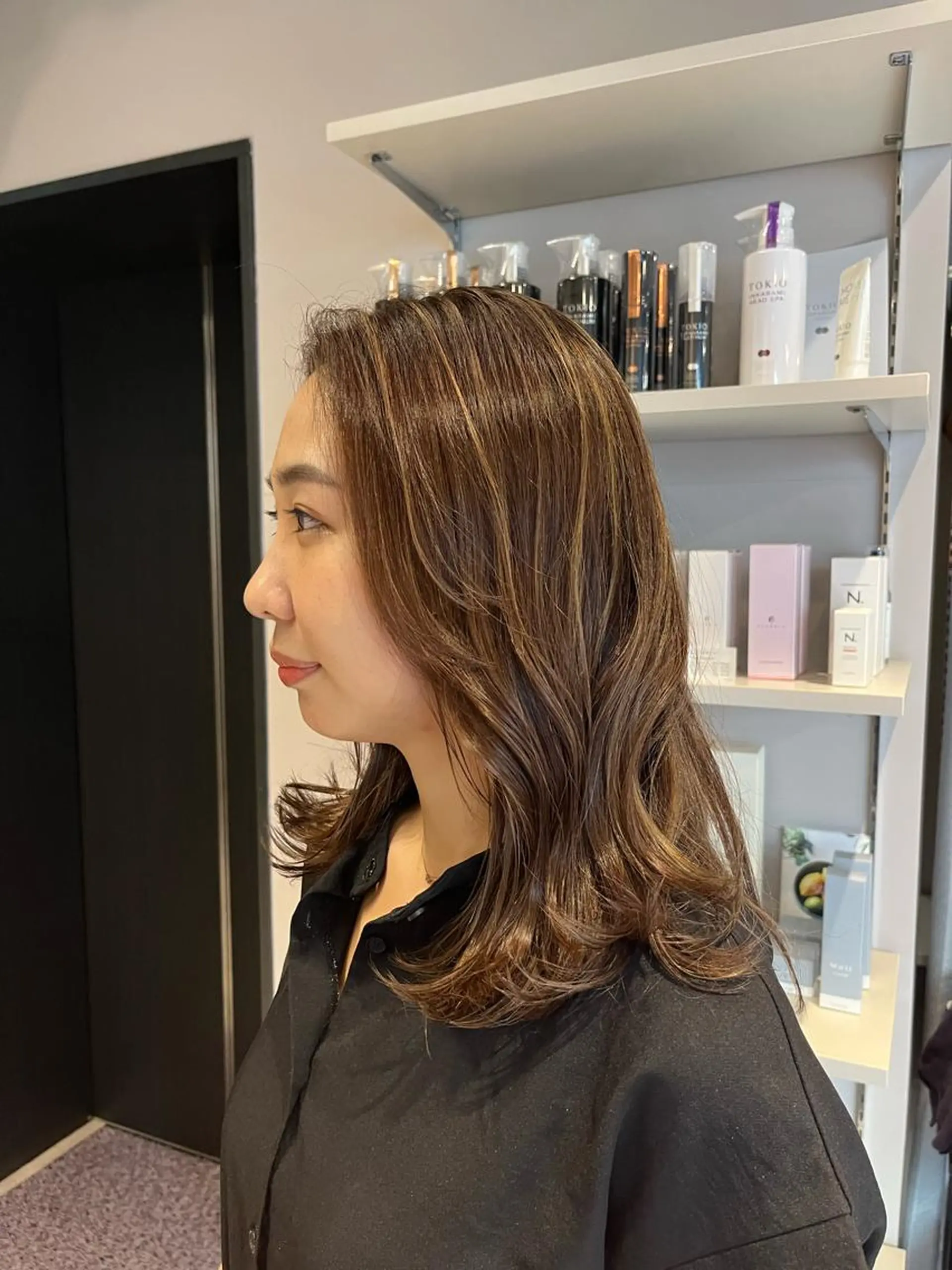 セミロング カラー ハイライトカラー ハイライト うる艶カラー/恵比寿 ベージュ/丸山陽平のヘアスタイル