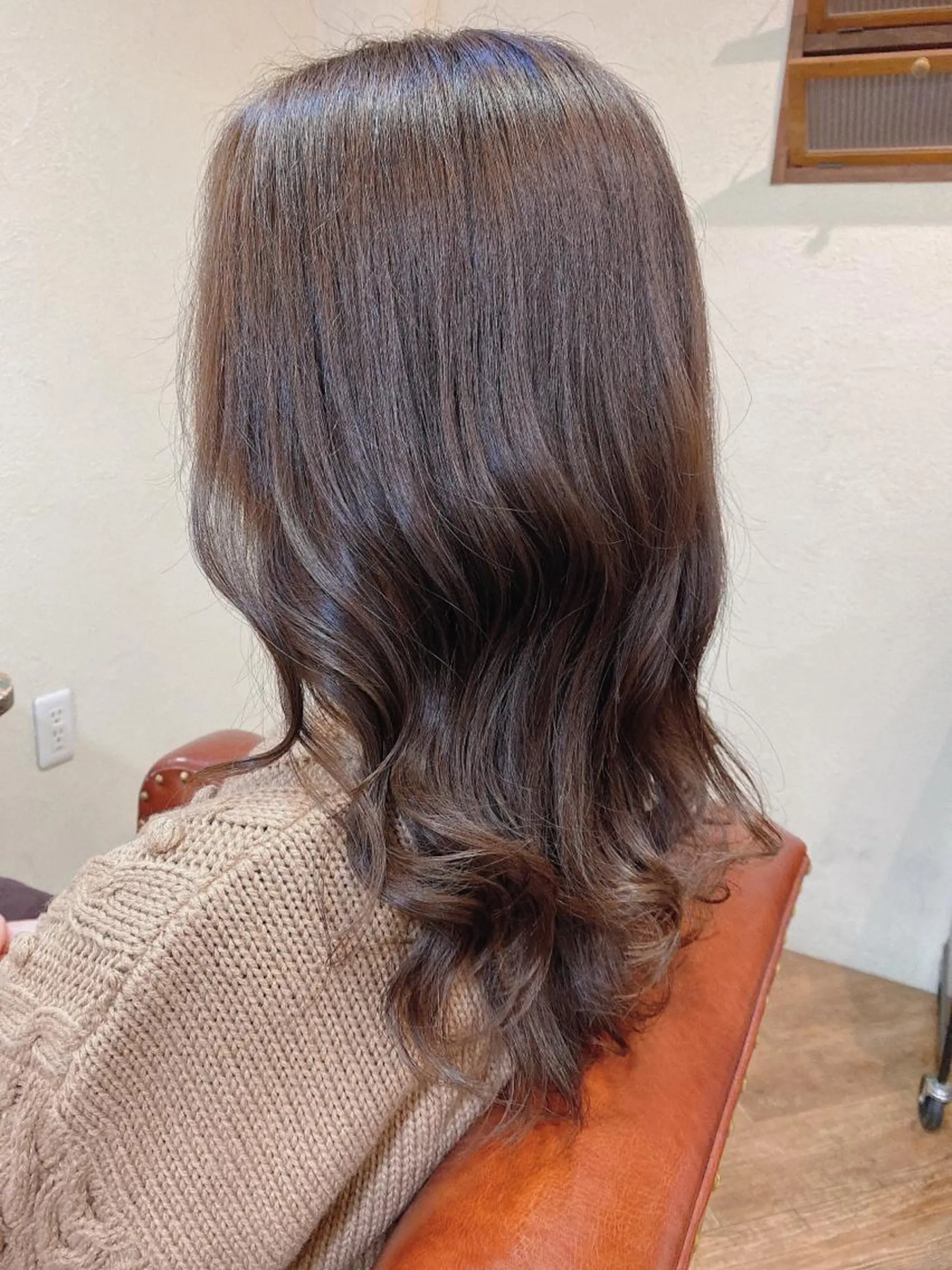 カラー アッシュ アッシュブラウン ブラウンカラー 長岡 俊樹のヘアスタイル