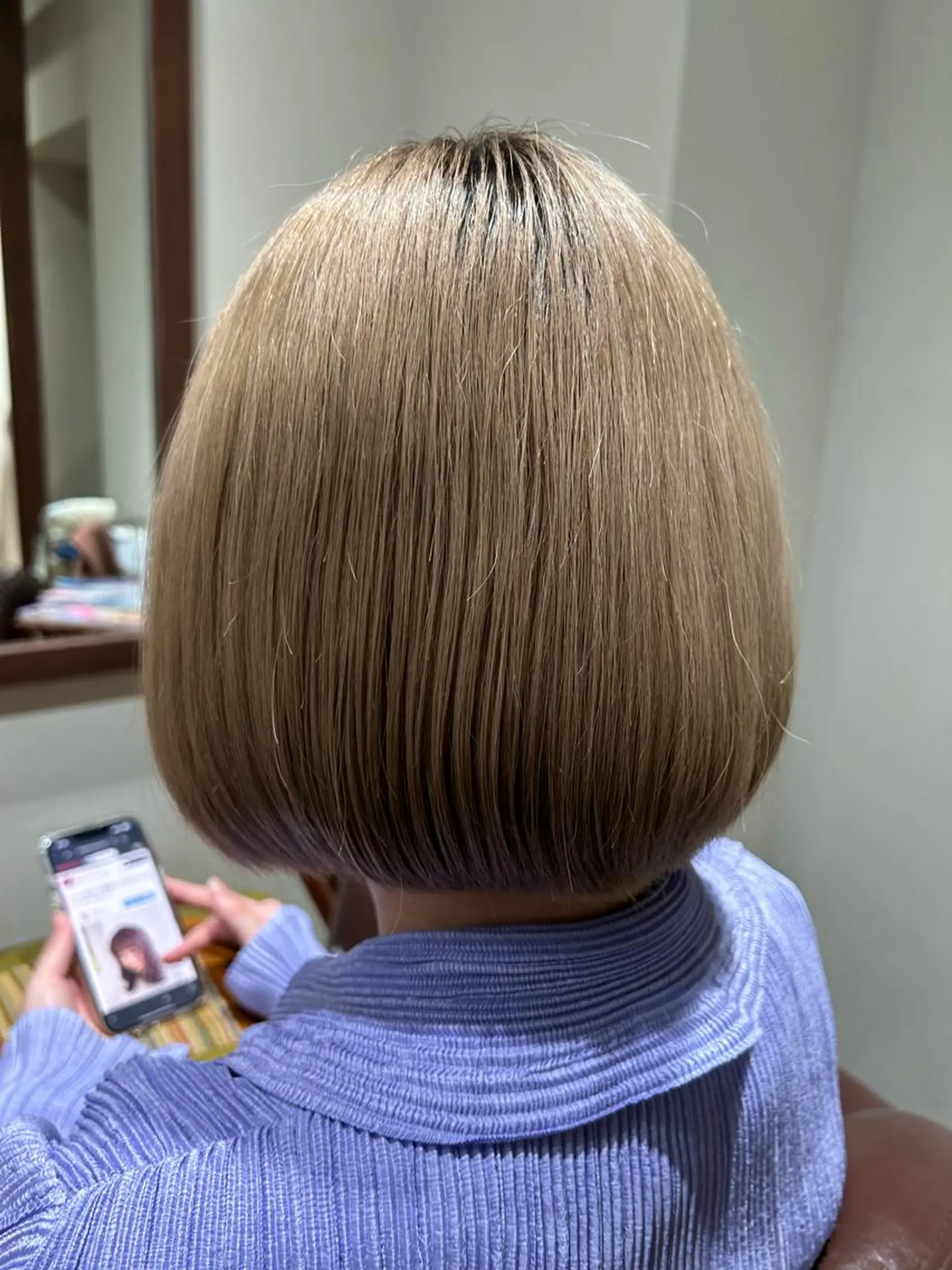 ミディアム 水谷 菜央のヘアスタイル