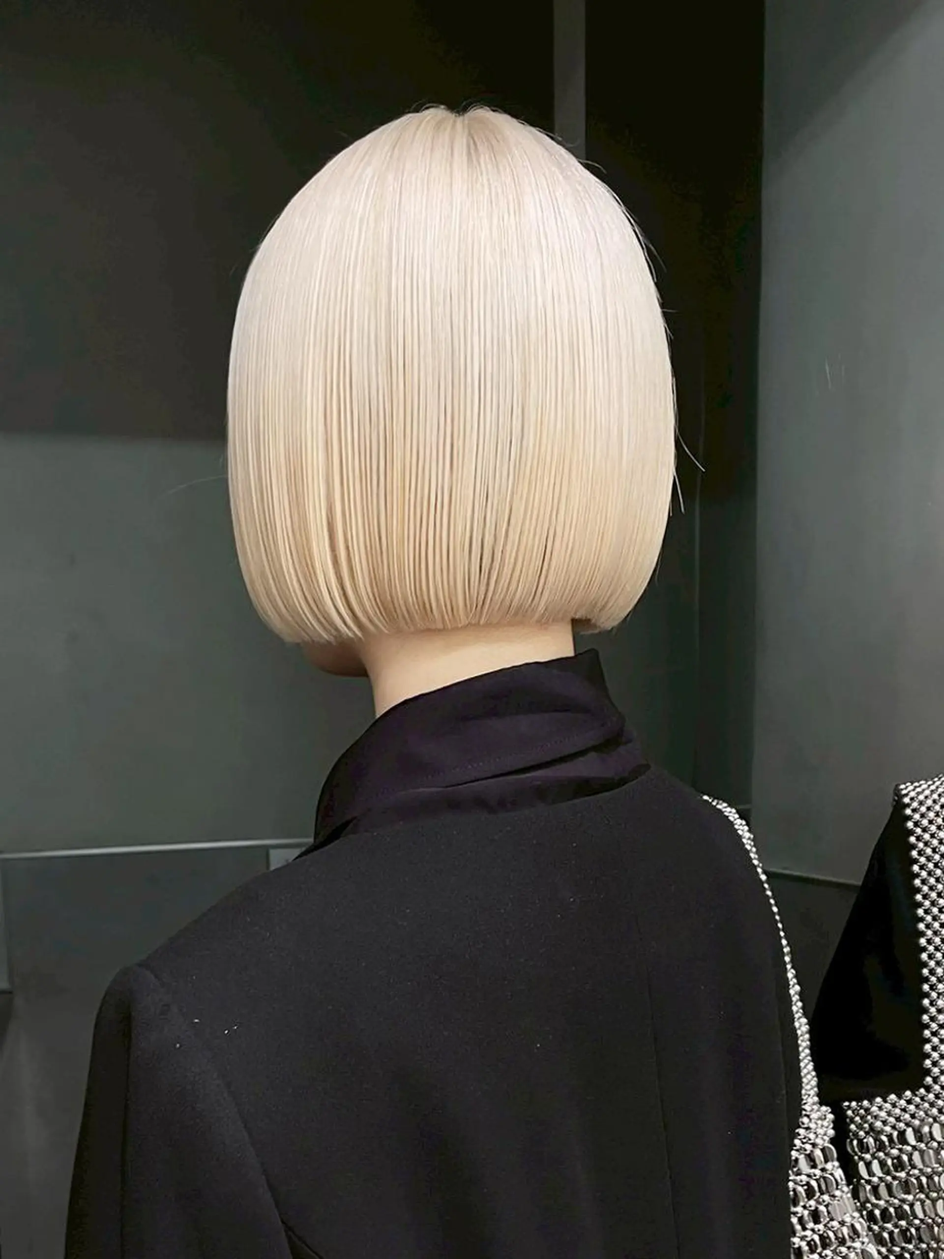 ミディアム カラー ブリーチ ブロンド ハイトーンカラー ボブ カット ヘアカラー トリートメント ITbyALBUM 藤沢店のヘアスタイル