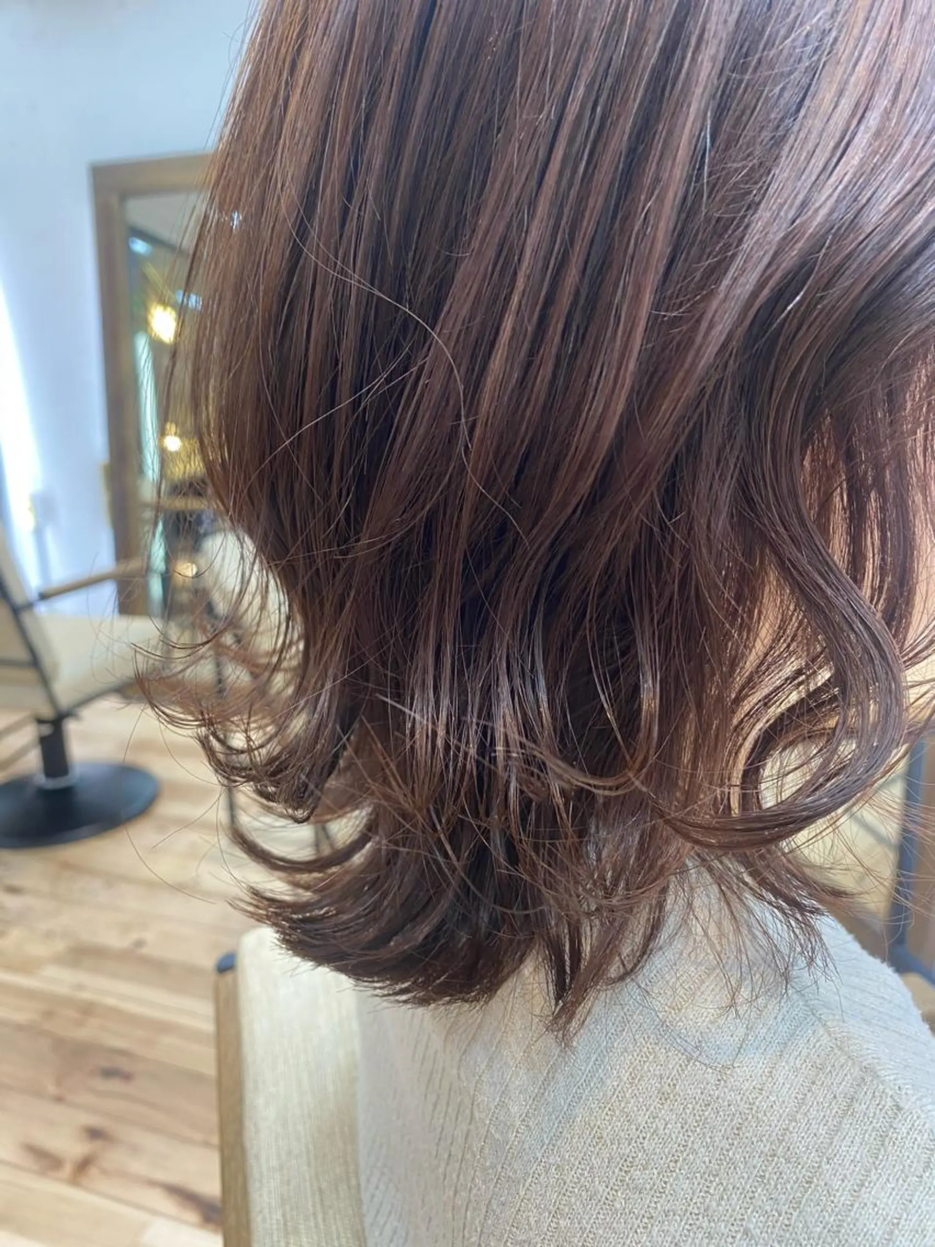 ミディアム レイヤーカット おおつき ありかのヘアスタイル