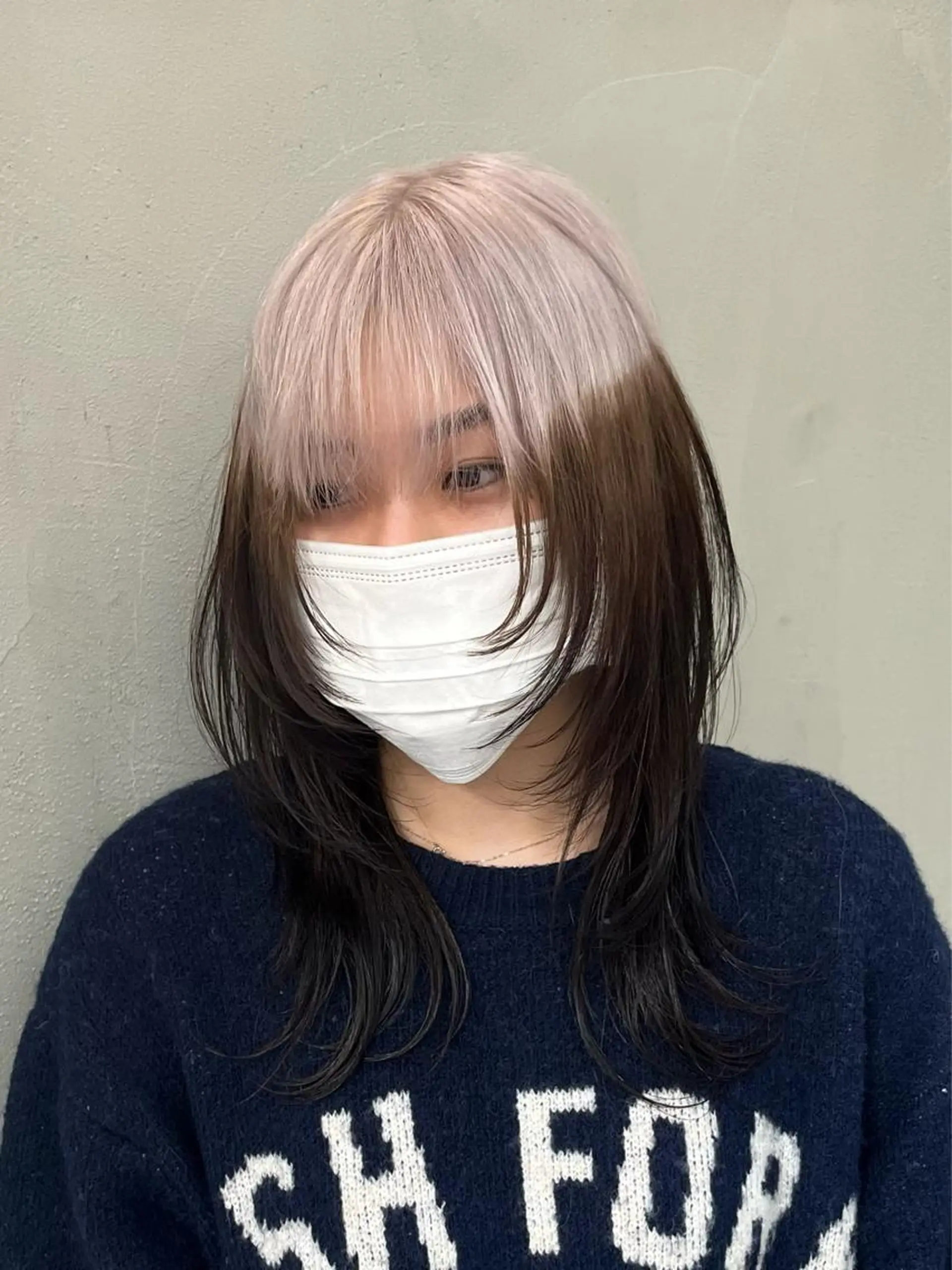 ロング イツク ⚡️ ルーツ/ハイトーンのヘアスタイル