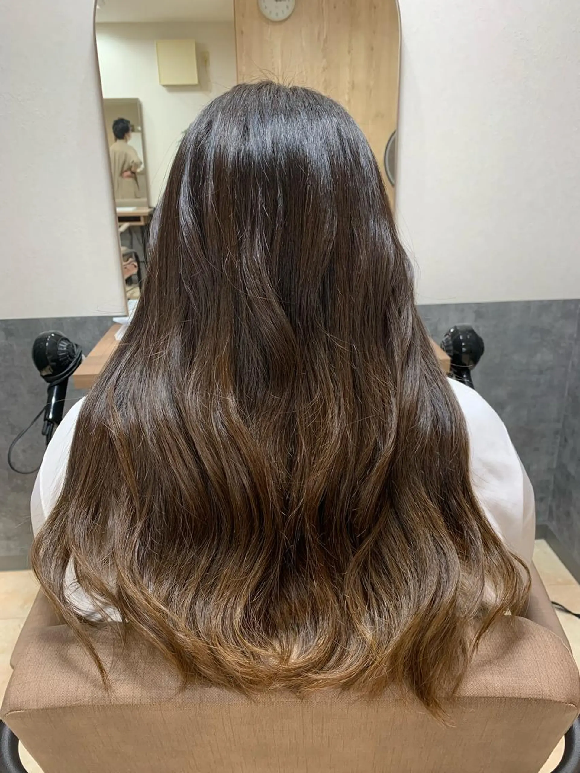 ロング カラー 赤坂 有季のヘアスタイル