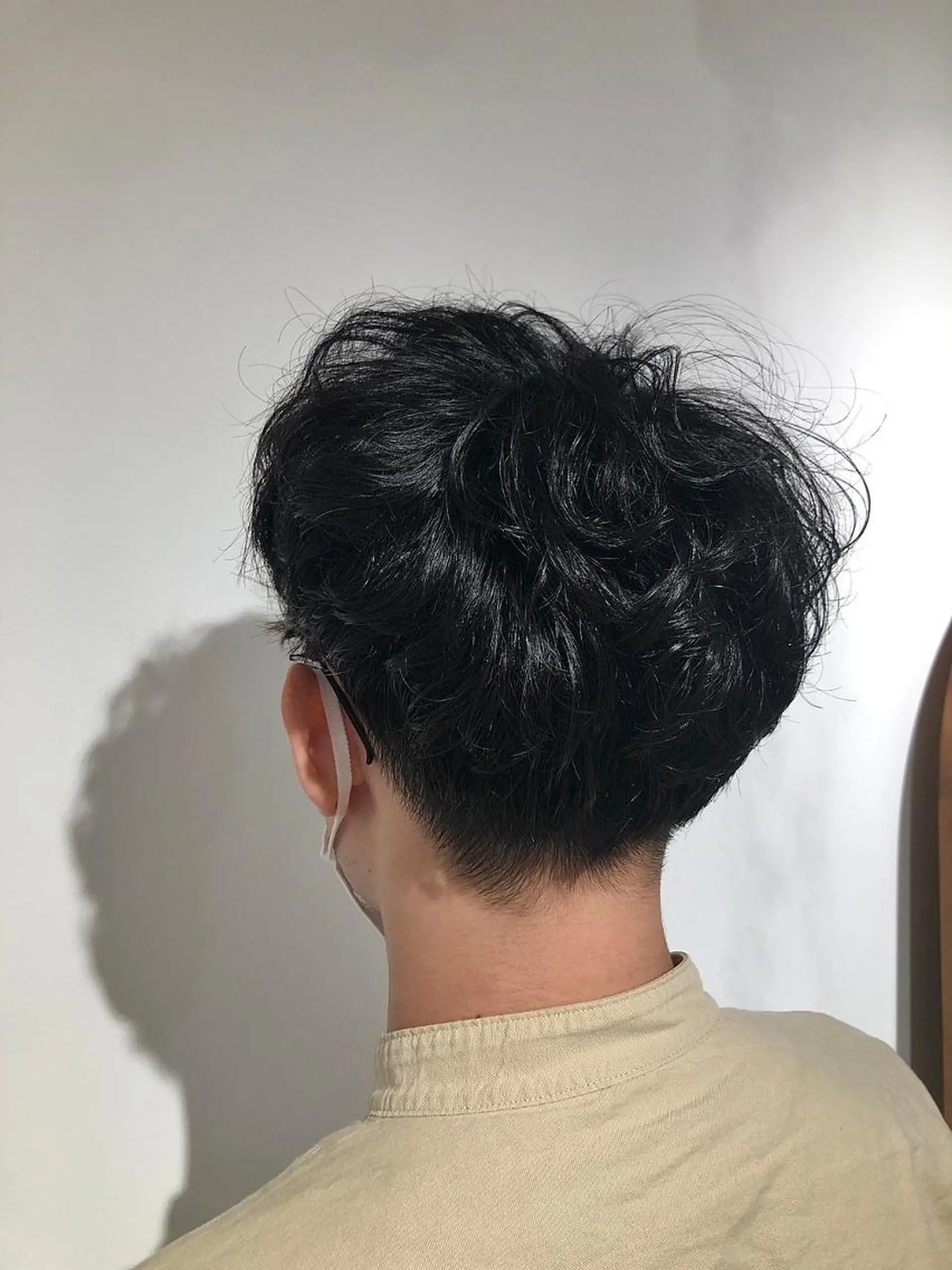 ショート パーマ メンズ アップバング ビジネス マッシュ メンズパーマ メンズツイストパーマ 高橋 英彦のヘアスタイル