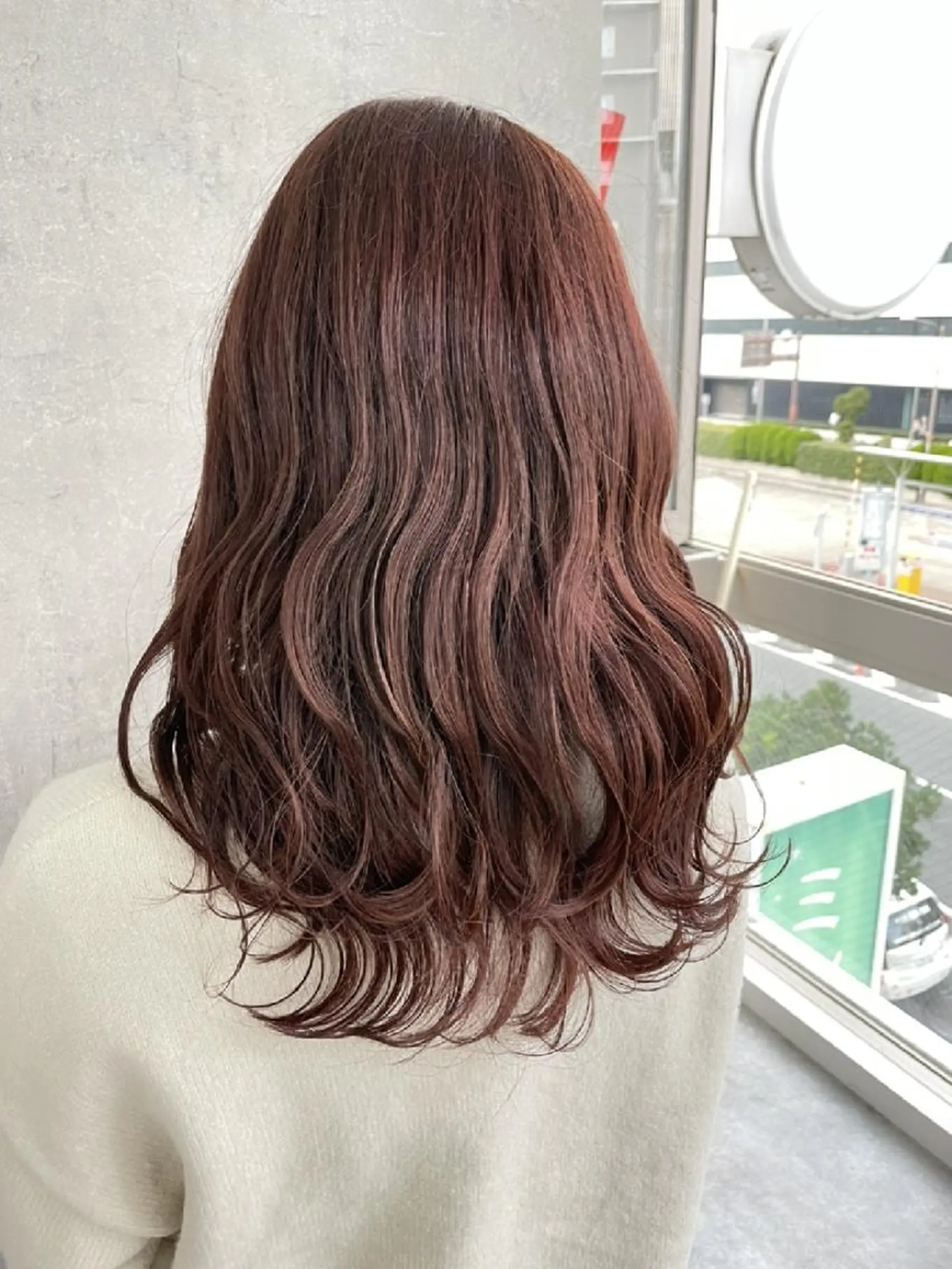 セミロング カラー ヘアアレンジ パーマ ネイル マツエク・マツパ キッズ メンズ メンズバレイヤージュ メンズブリーチ フェードカット メンズハイライト メンズインナーカラー カラー特化サロン Eir心斎橋のヘアスタイル