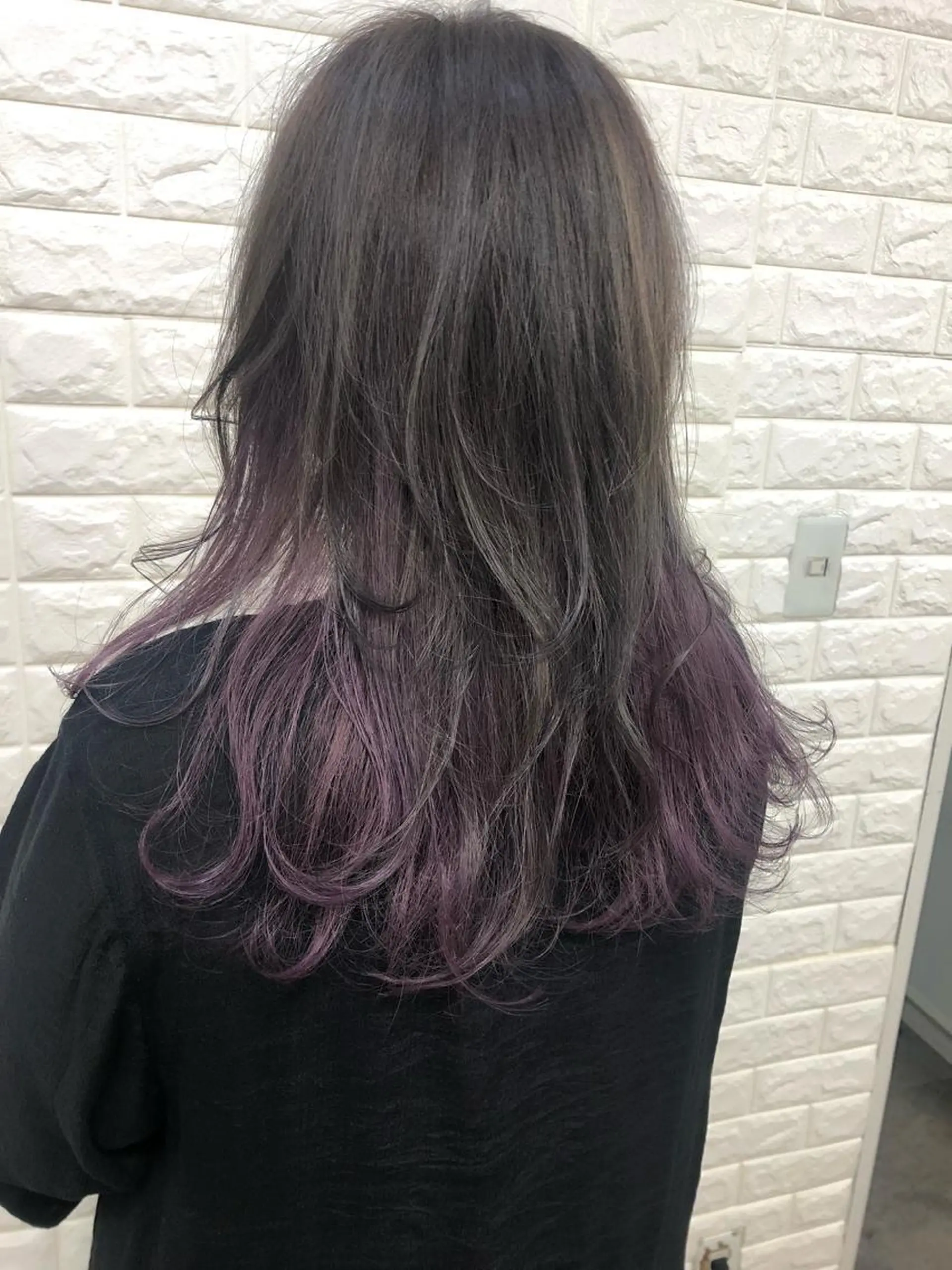 セミロング カラー インナーカラー ラベンダーカラー ヘアカラー トリートメント famille ファミーユのヘアスタイル