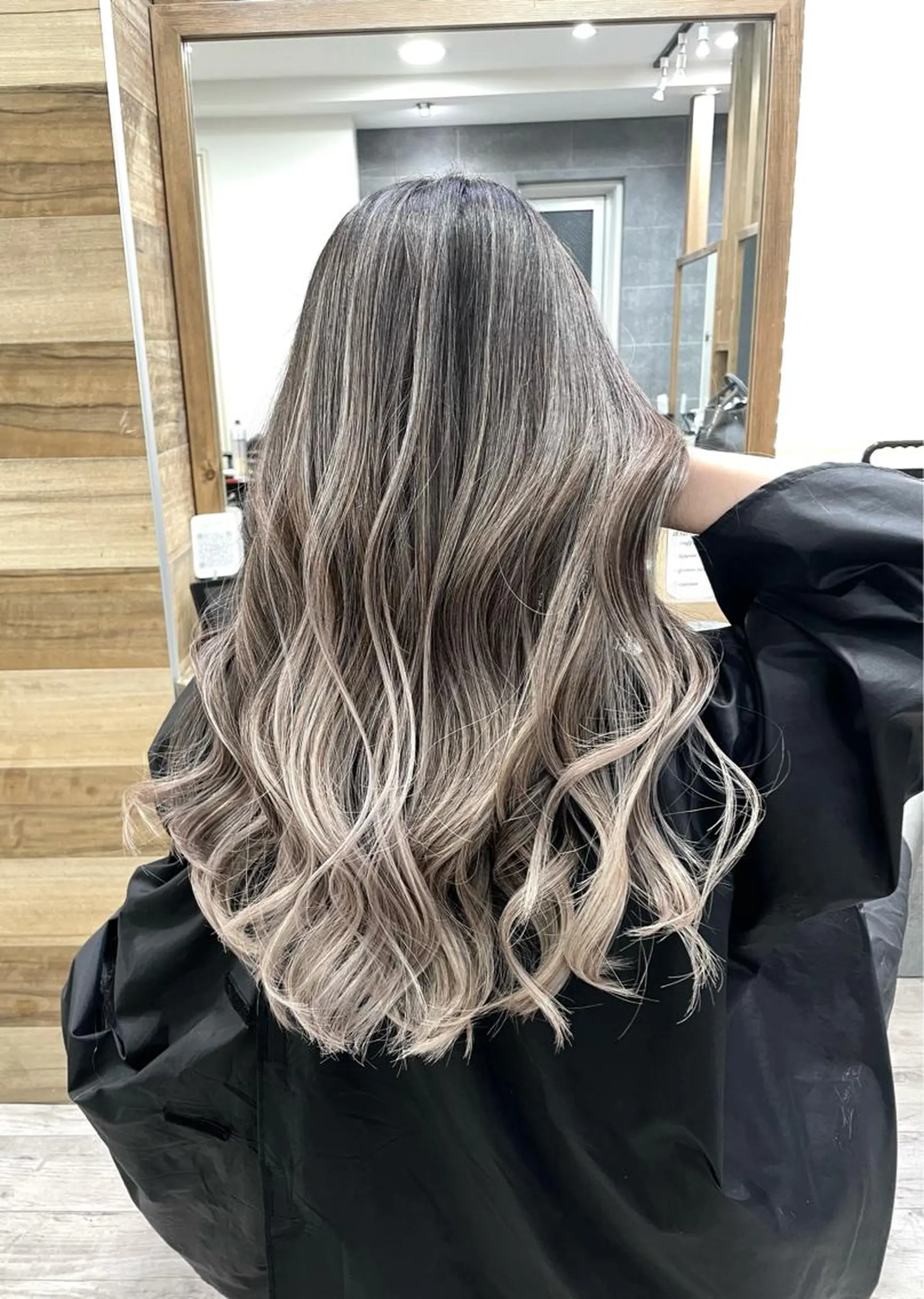 ロング 小山 一之のヘアスタイル