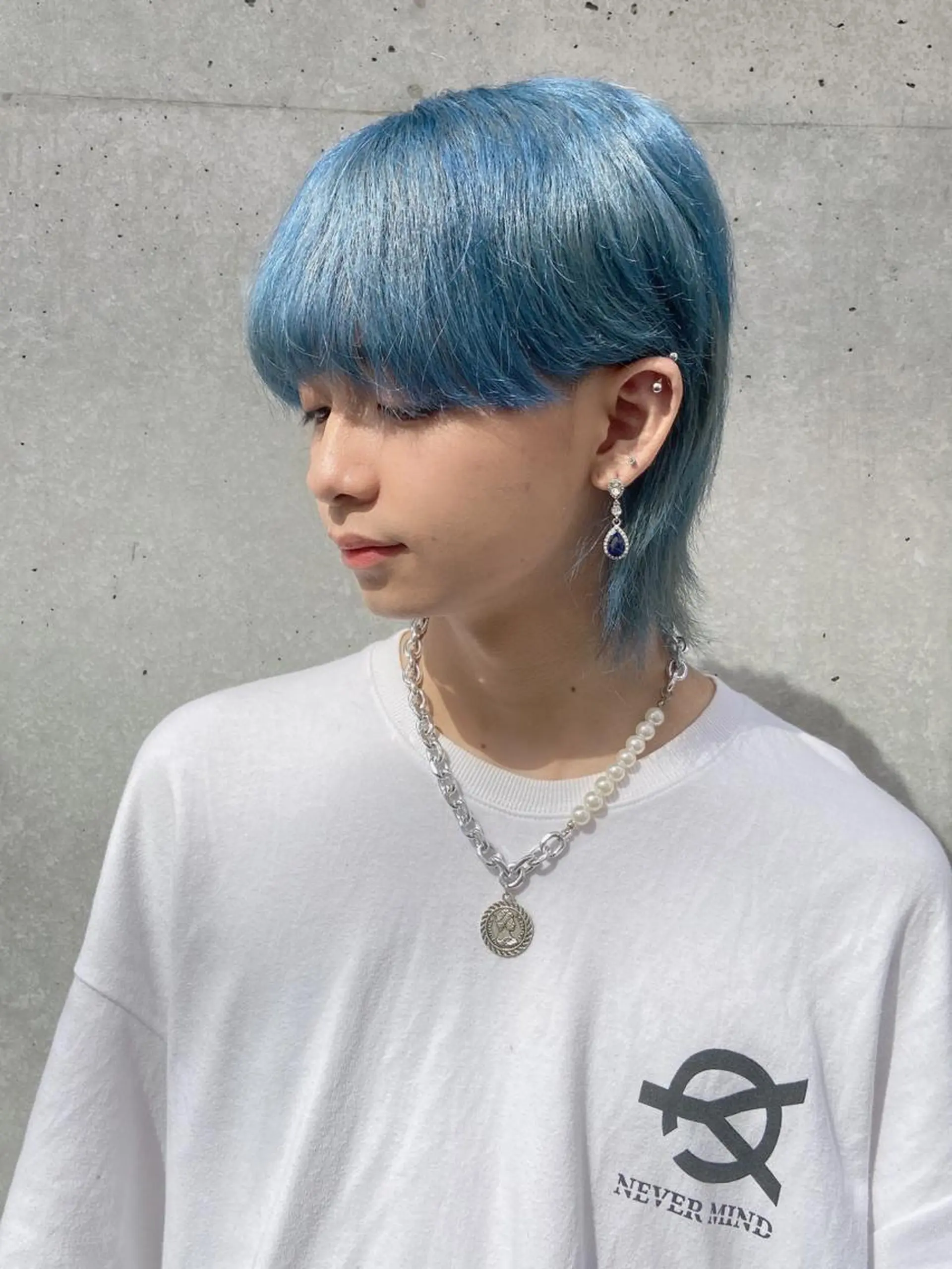 ショート カラー ブリーチ ブルーカラー 鈴木/ニュアンス パーマ/メンズのヘアスタイル