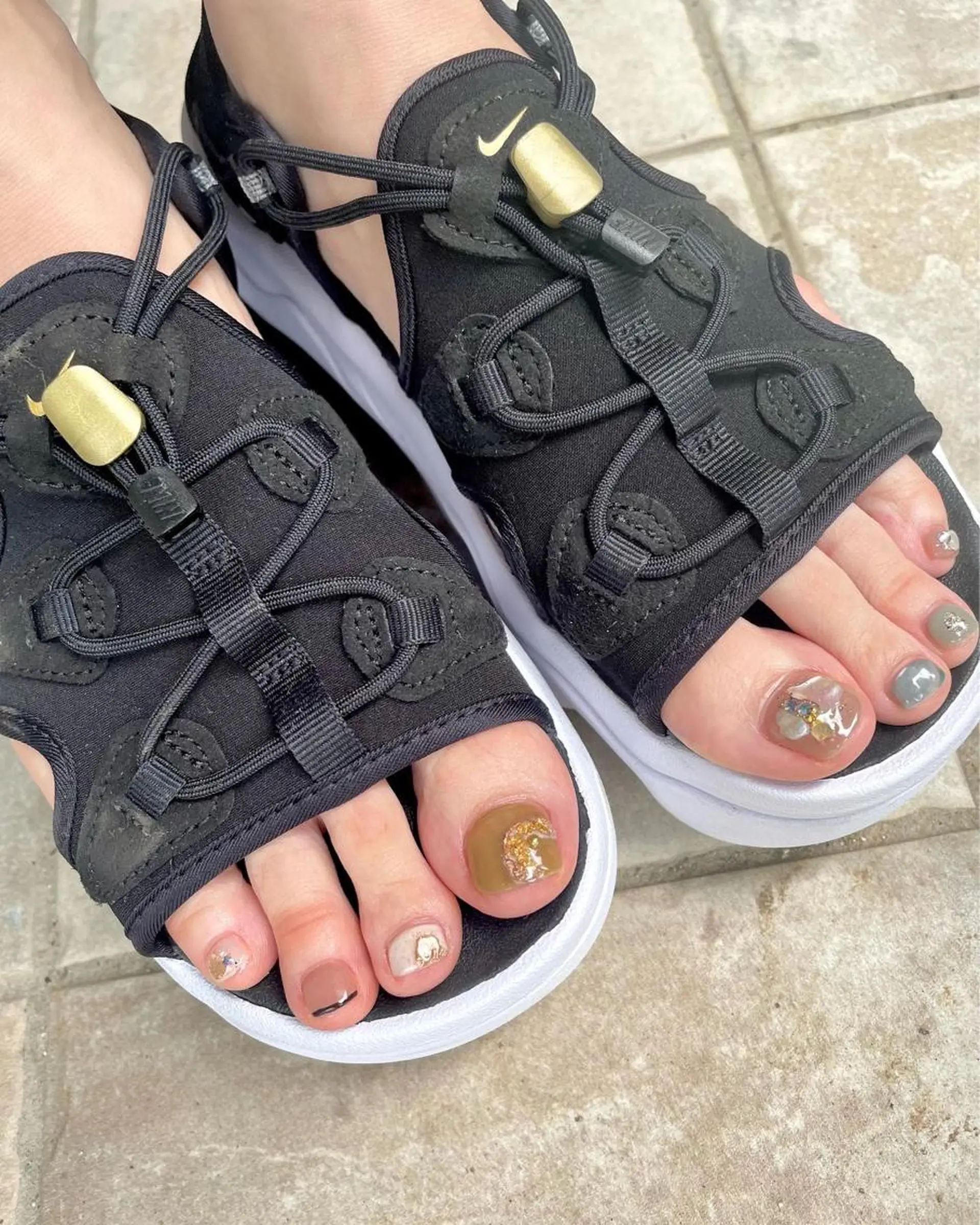 ネイル フットネイル ジェルネイル 韓国ネイル マグネットネイル ニュアンスネイル フットネイル 甲府市徳行 🧸prunelleのネイルデザイン