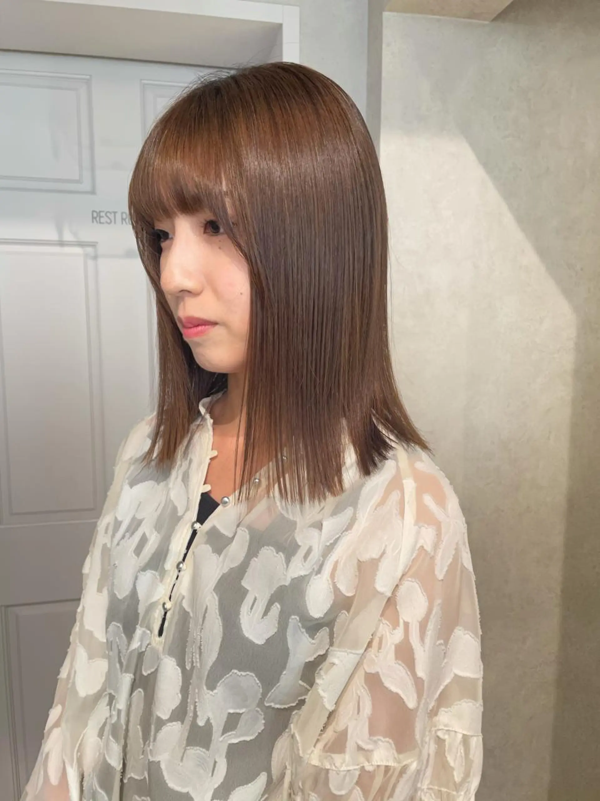 ミディアム カラー 髪質改善 トリートメント ヘアカラー トリートメント ナチュラル透明感🌱 小山美樹子のヘアスタイル