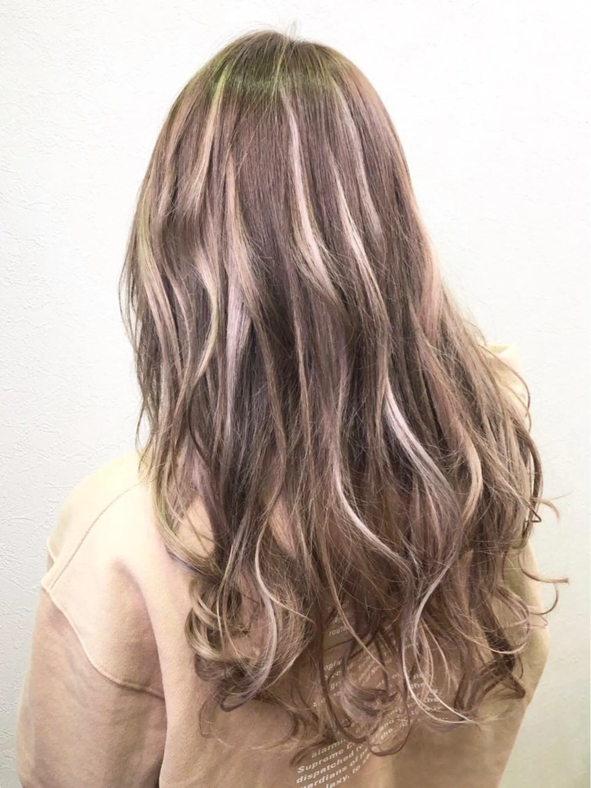 カラー ライブトレア YOSHIKIのヘアスタイル