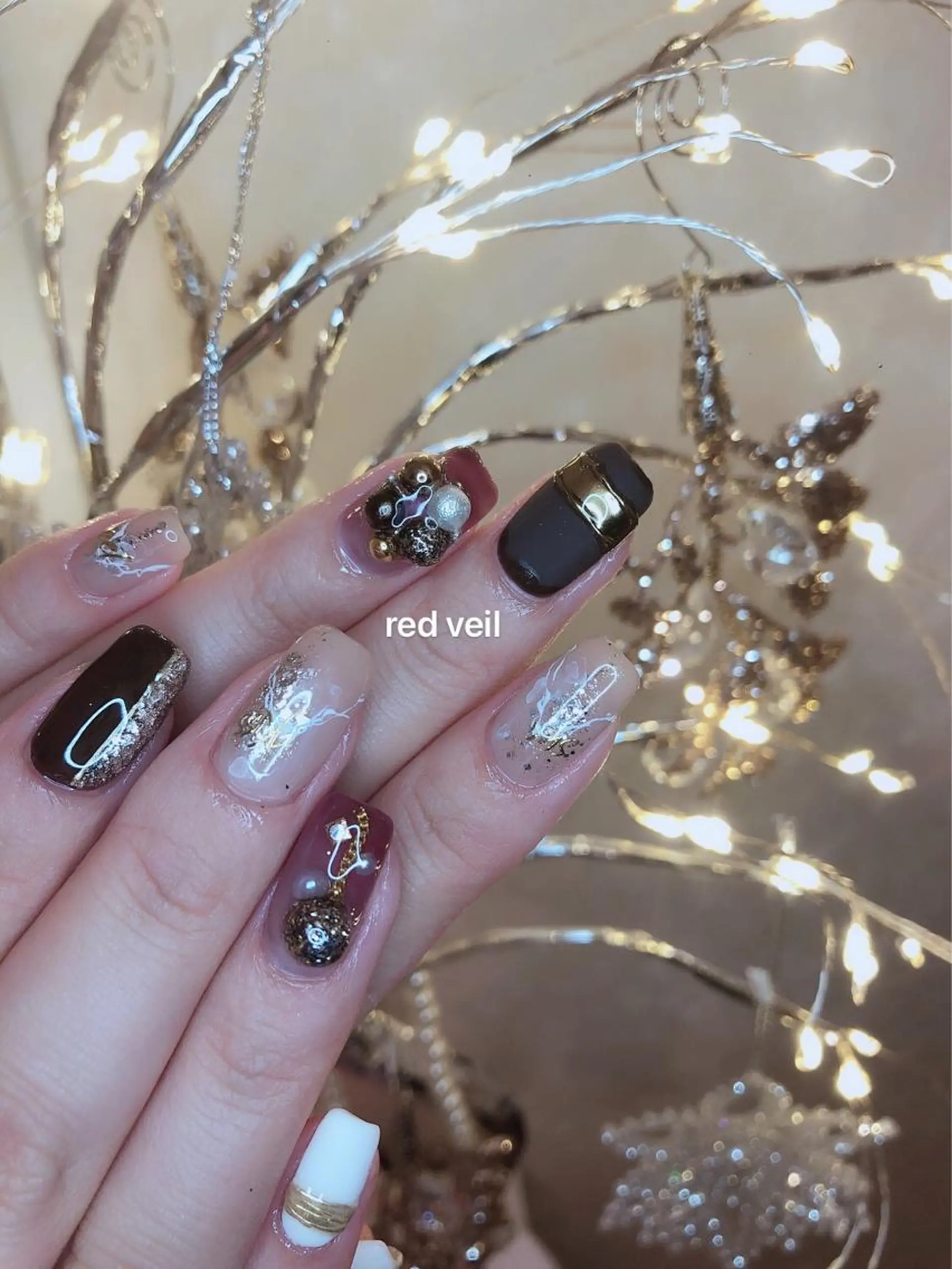 ミディアム ネイル ハンドネイル 長さ出し専門 nynaのネイルデザイン