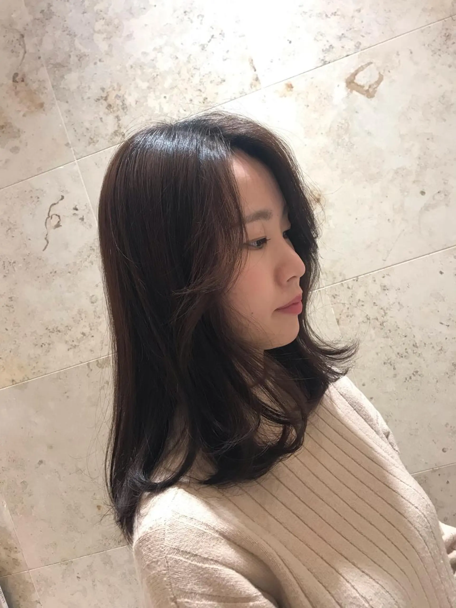 ロング 顔周りカット かきあげバング レイヤーカット ロング 渡辺 由佳のヘアスタイル