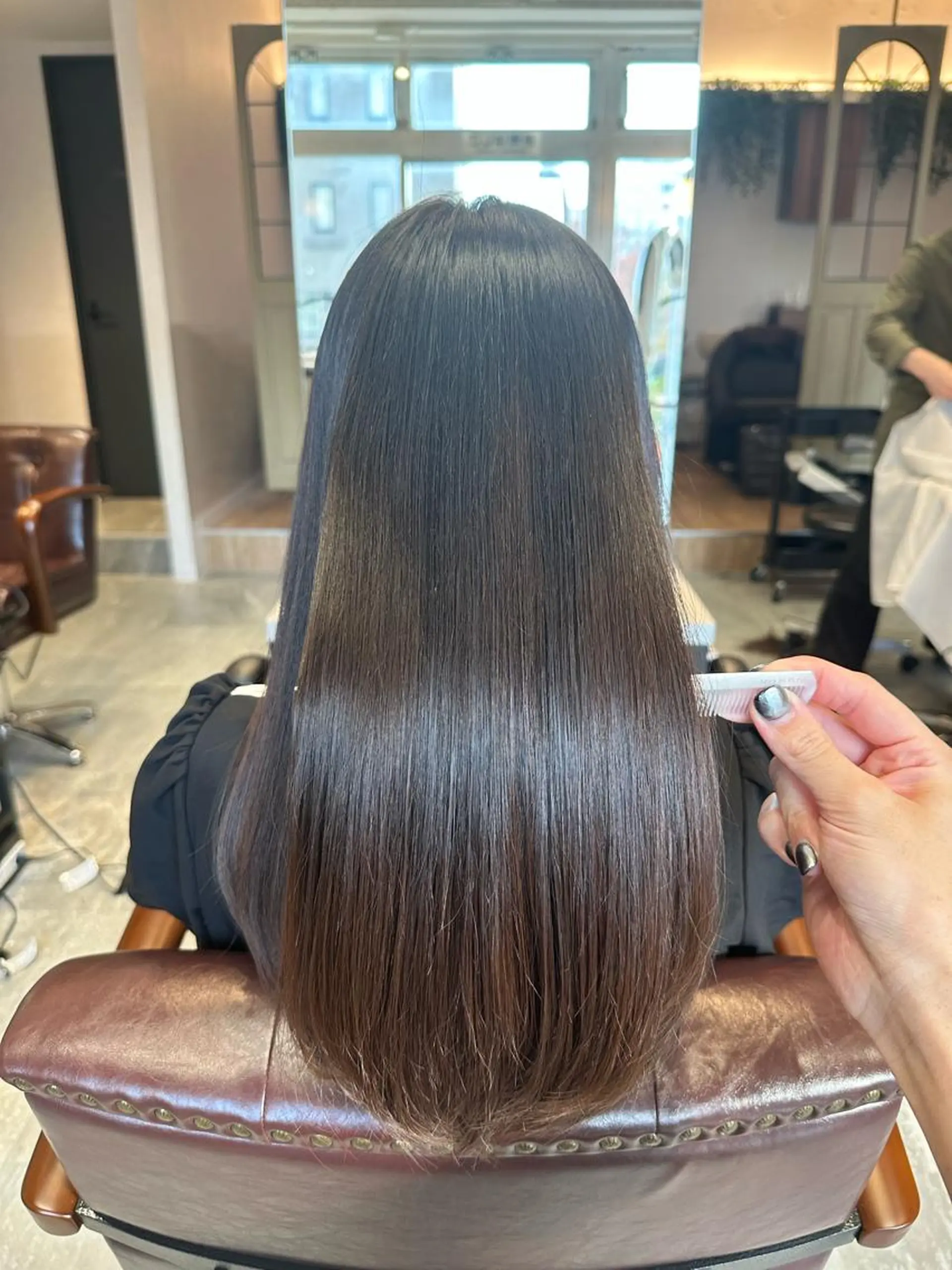 セミロング パーマ カット 縮毛矯正 トリートメント 美髪美容師 🫧くぼた店長のヘアスタイル