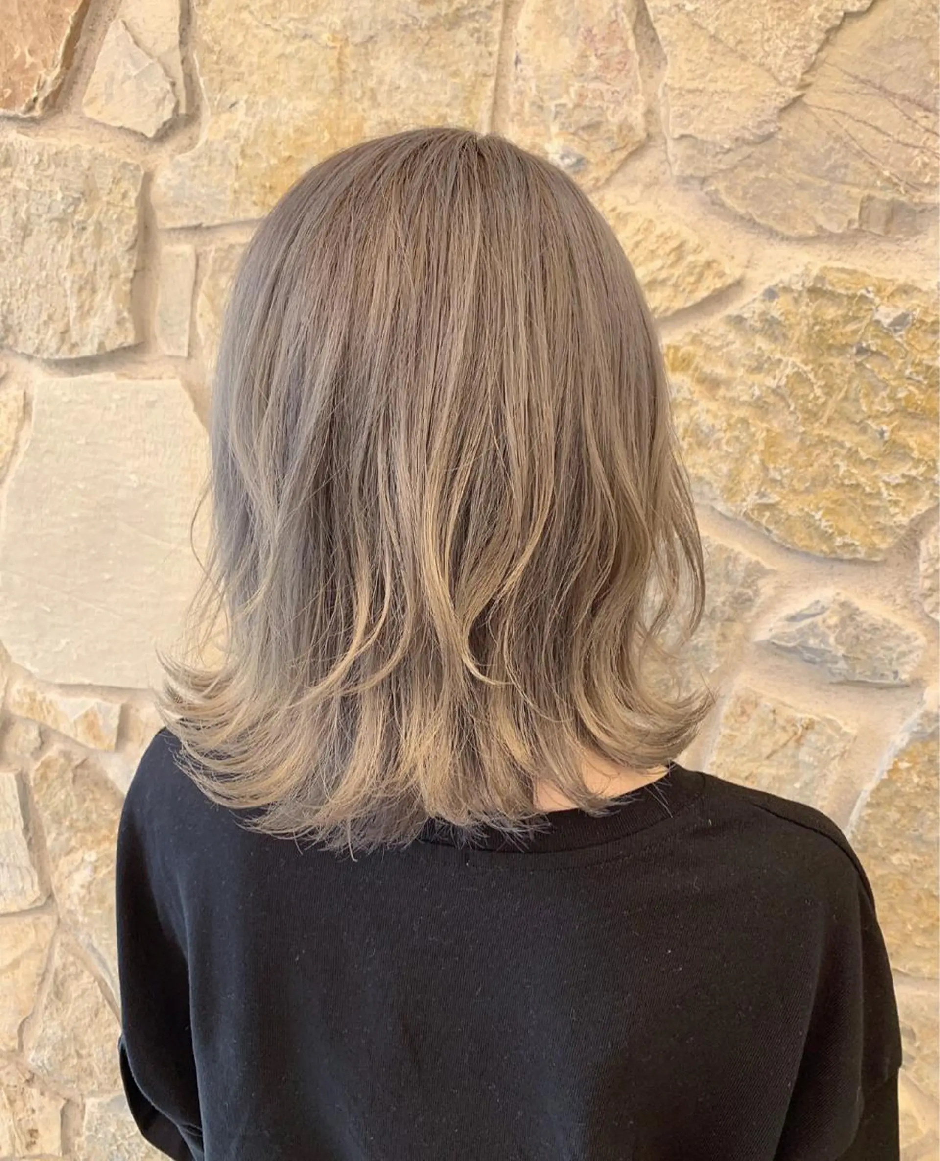 セミロング カラー 青野 有雅のヘアスタイル