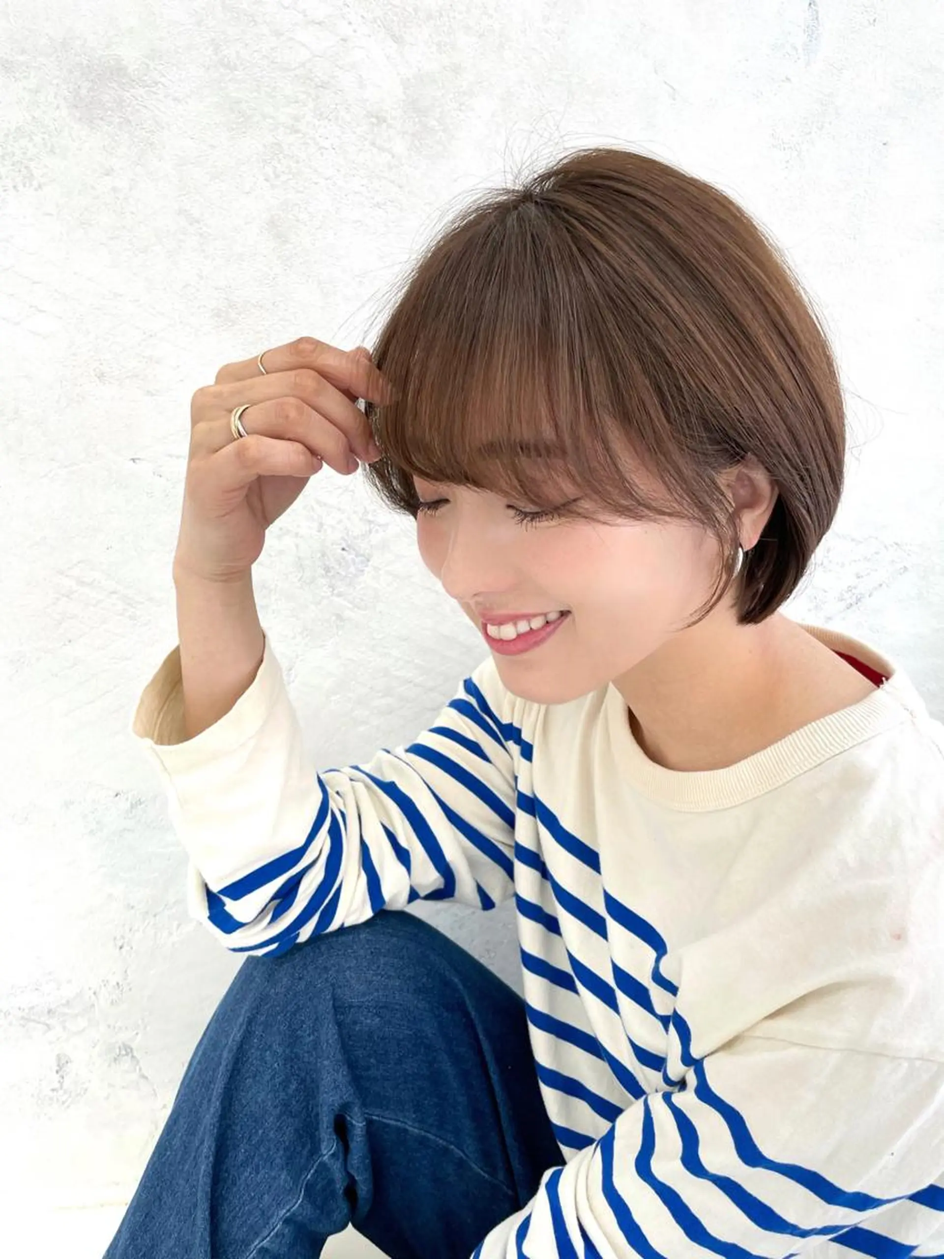 ショート esse大阪茶屋町店所属・レイヤーカット 新井田陽寿のヘアスタイル