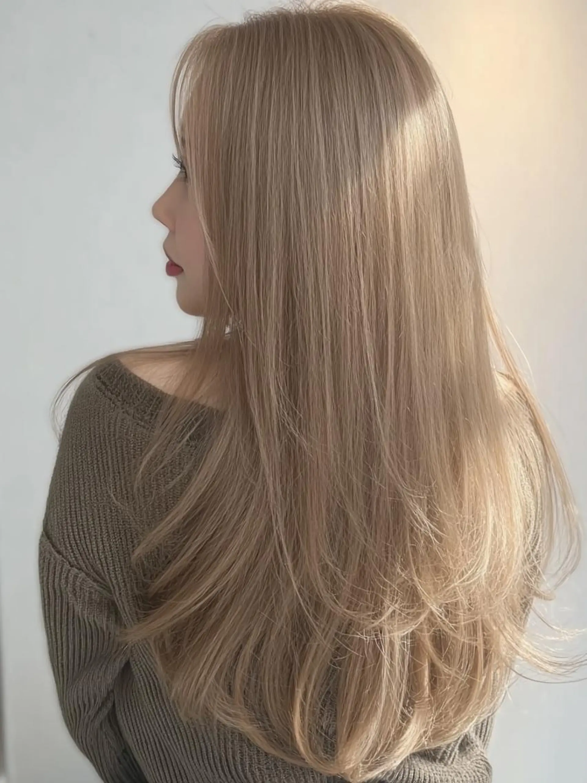 セミロング ヘアカラー ❄️透明感カラー❄️ メンズ✂️TOWAのヘアスタイル