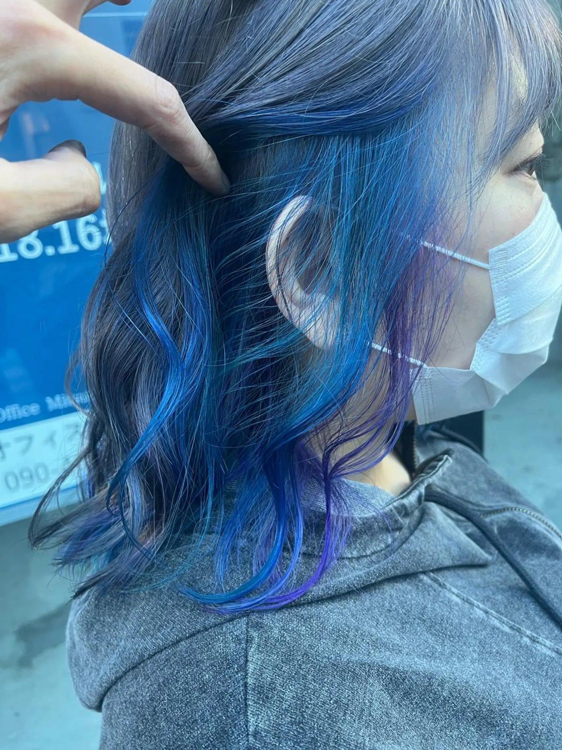 ミディアム カラー アッシュ バレイヤージュ ミストバング ベージュカラー ブリーチ カット ヘアカラー トリートメント 原宿サロン代表 デザインカラー伊藤卓のヘアスタイル