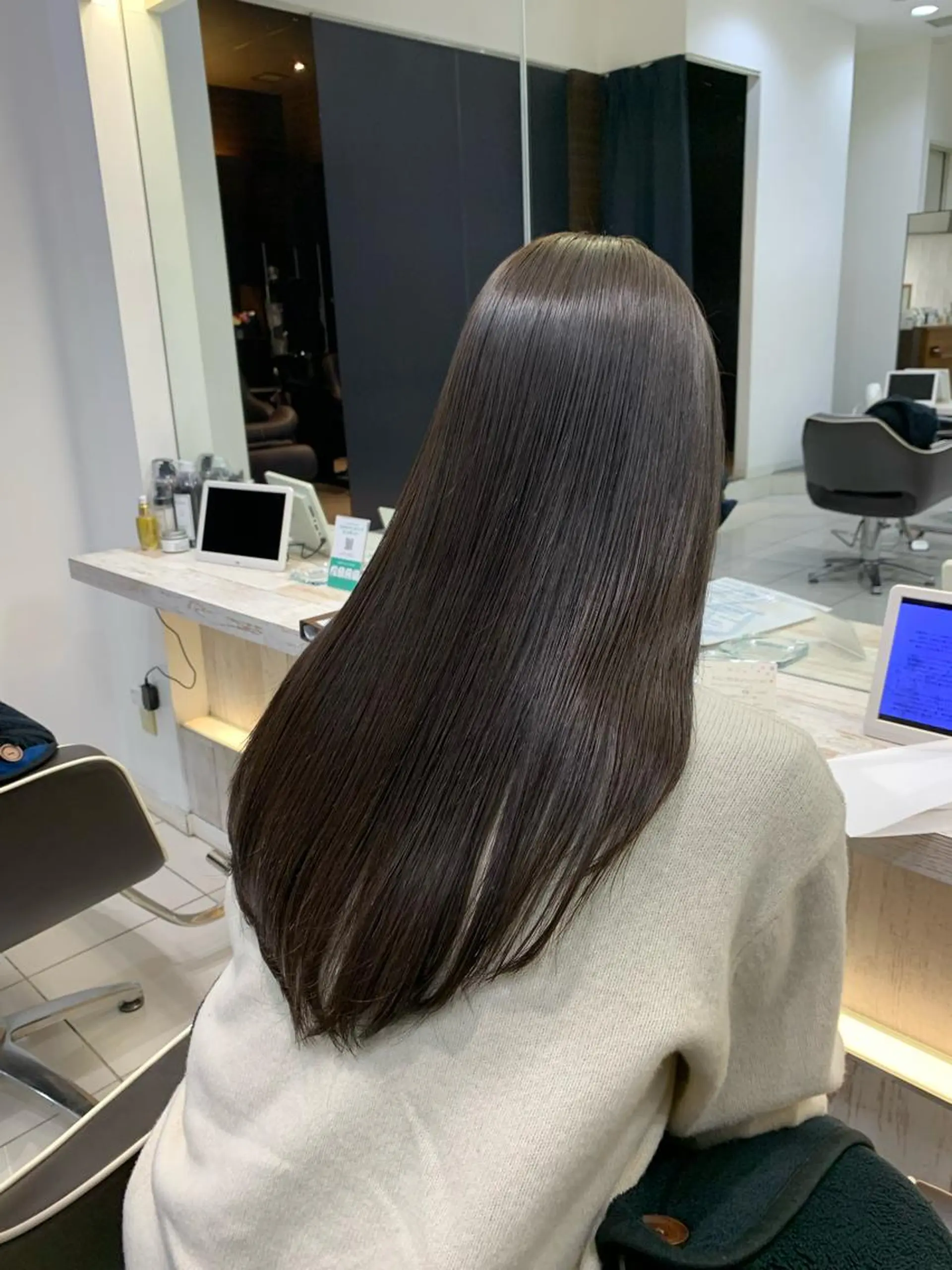 ロング 🌫️縮毛矯正/髪質 改善/ゆずる🌫️のヘアスタイル