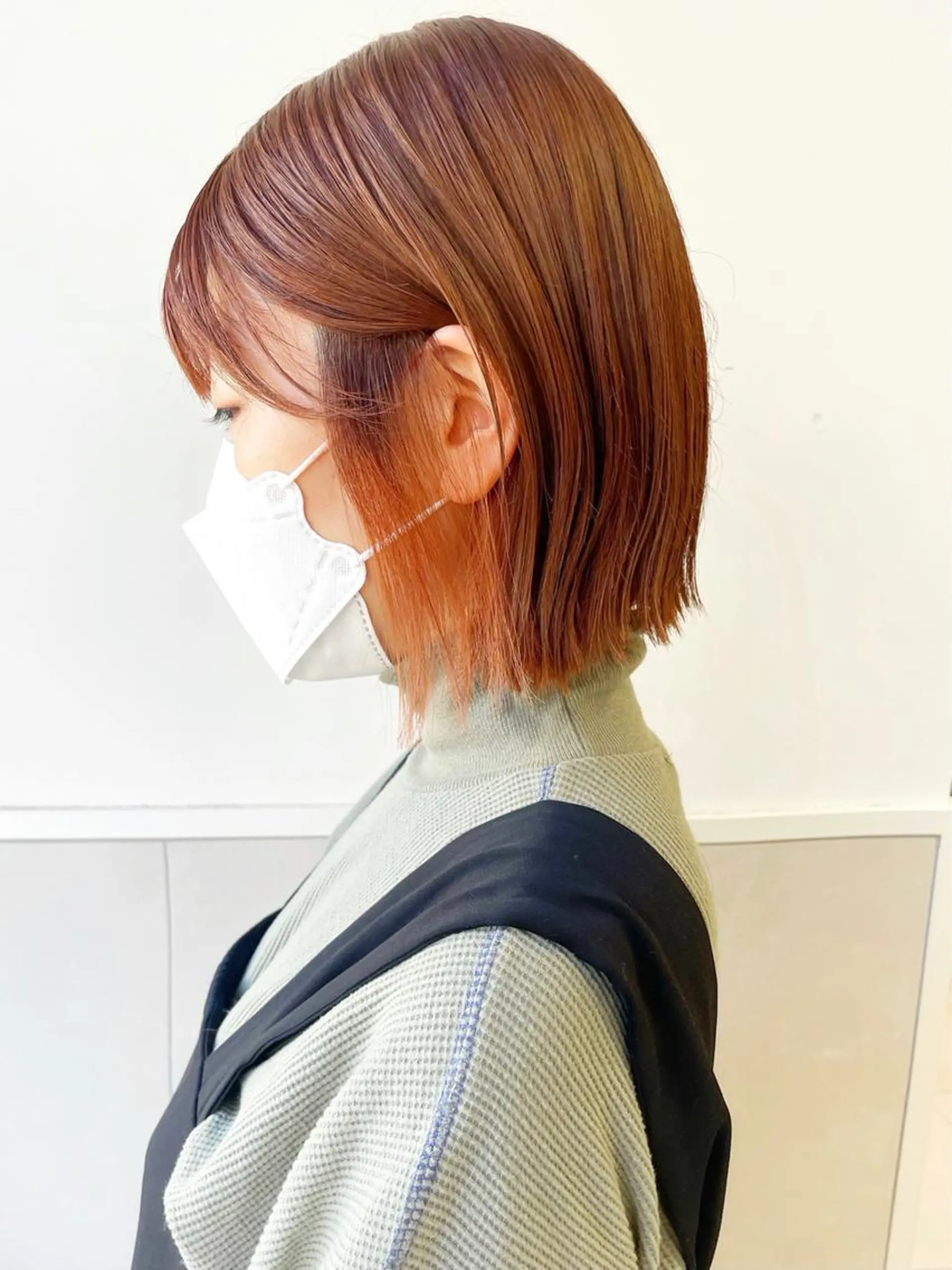 ショート カラー 切りっぱなしボブ インナーカラー オレンジ ボブ カット ヘアカラー トリートメント 齋藤 咲のヘアスタイル