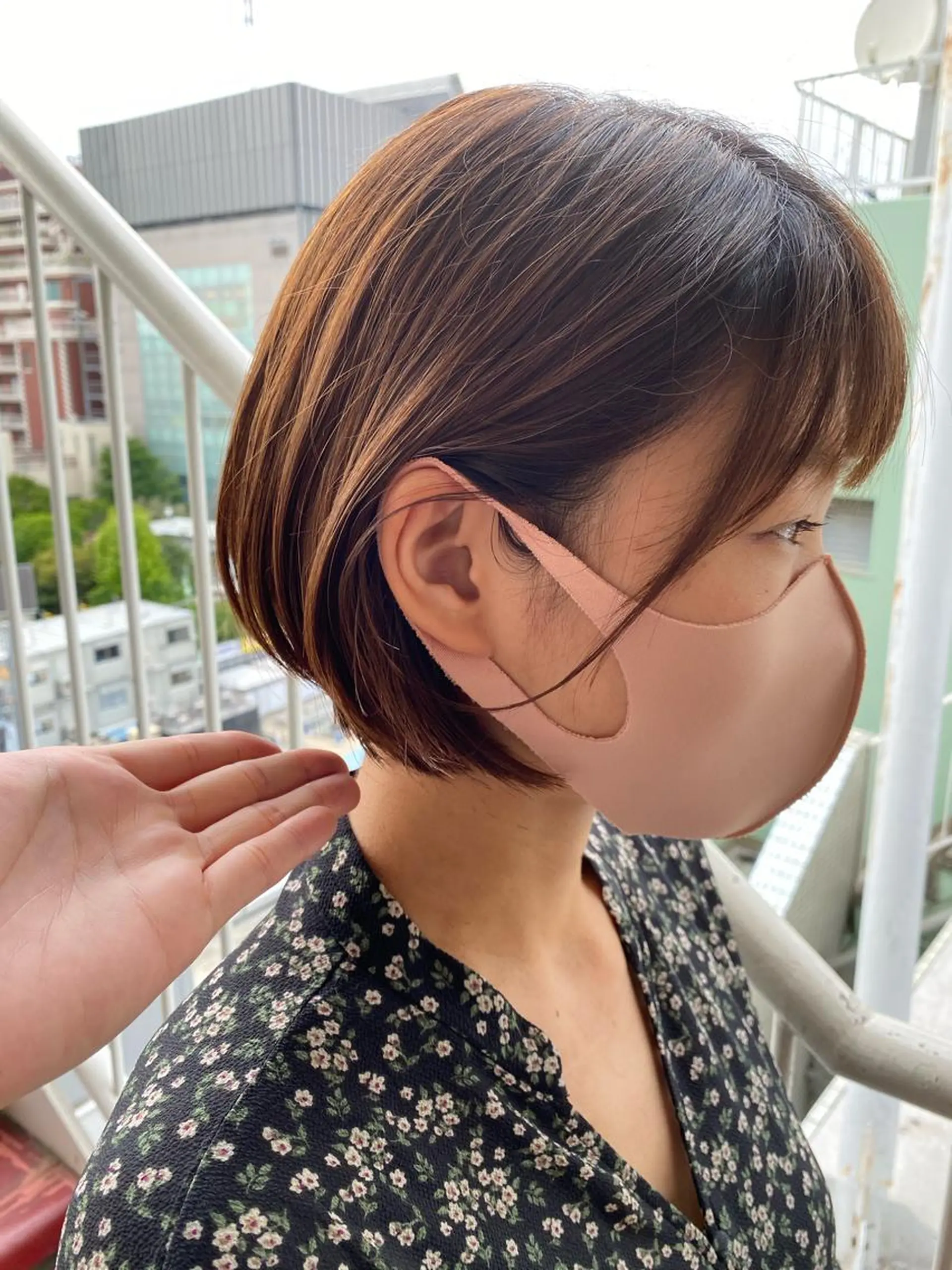 ショート カラー レイヤーカットのプロ 大人ヘア宮森貴志のヘアスタイル