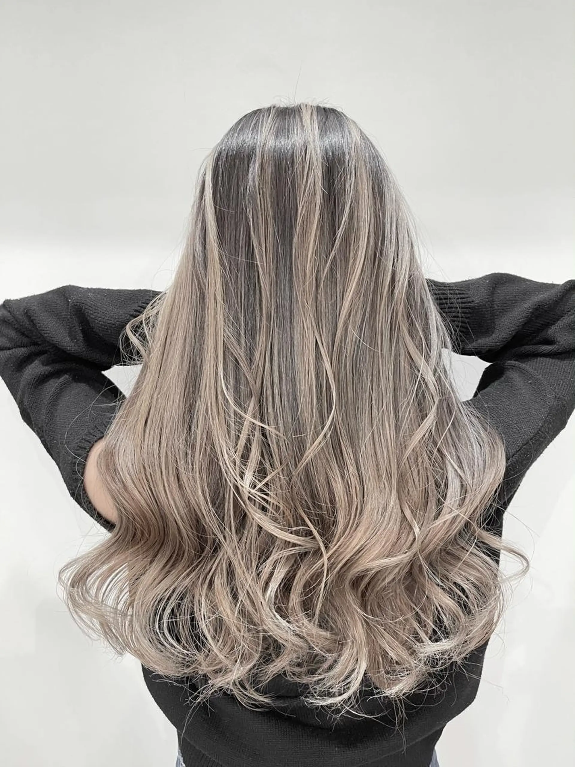 ロング レイヤーカット ヘアカラー トリートメント ヘッドスパ Akua【代表】 Kazumaのヘアスタイル