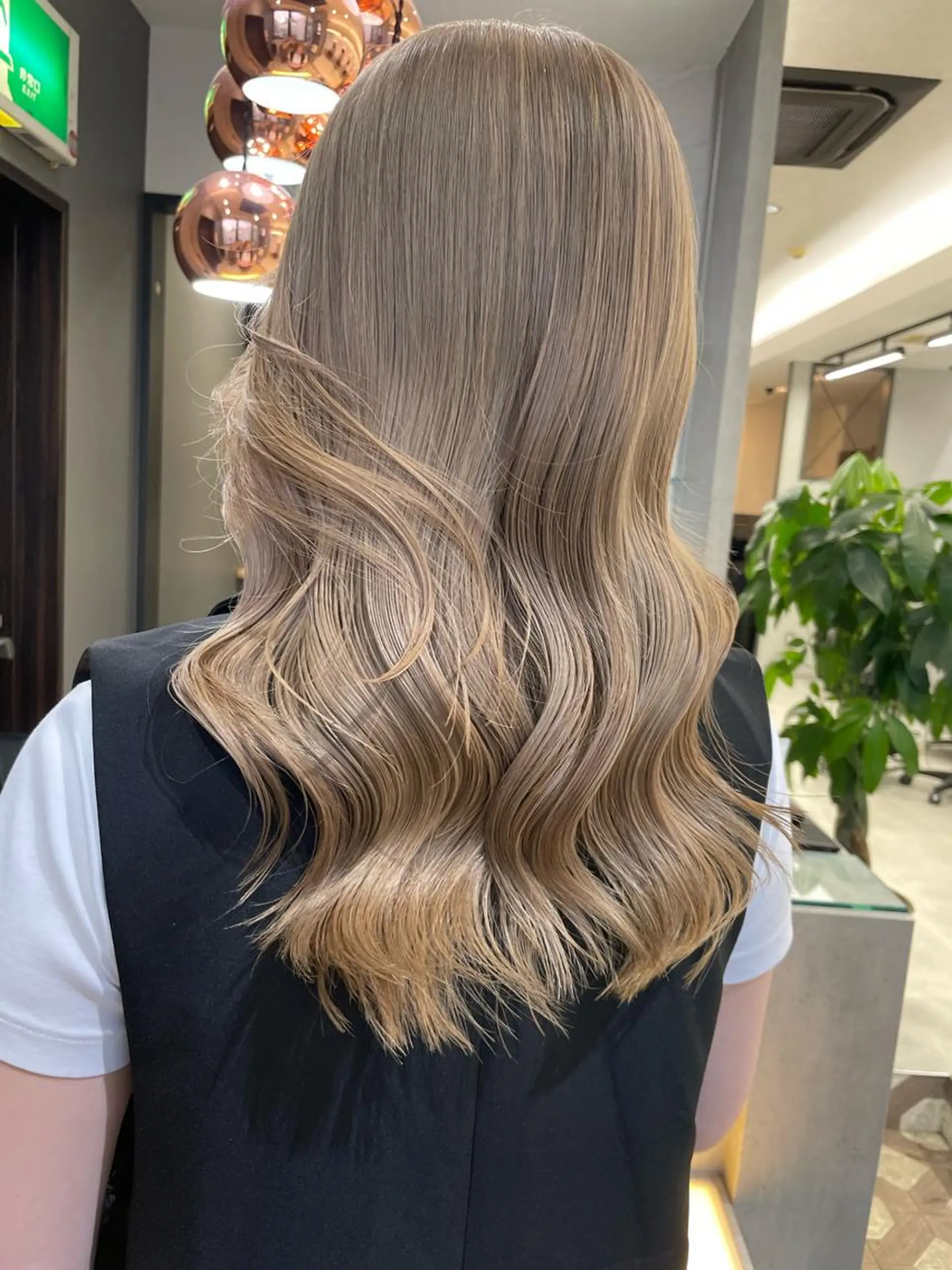 ロング カラー ヘアカラー AiM エイム　韓国レイヤーのヘアスタイル