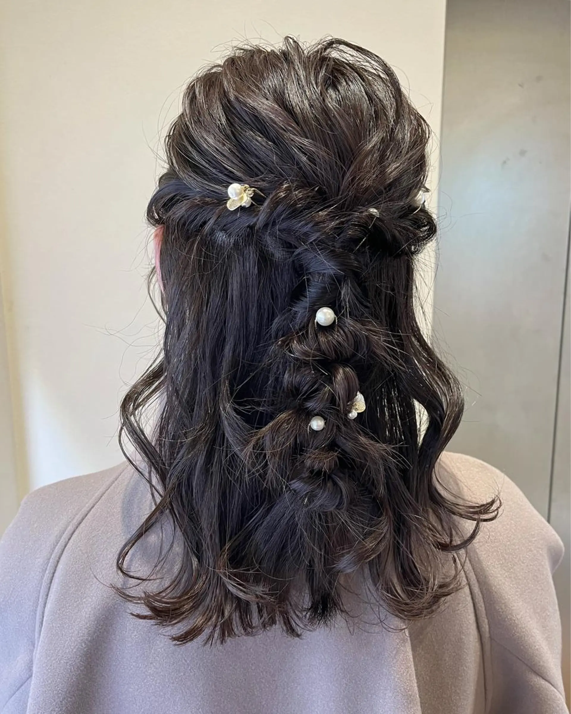 ミディアム ヘアアレンジ ハーフアップ ヘアセット サソウ ユリエ🥥のヘアスタイル