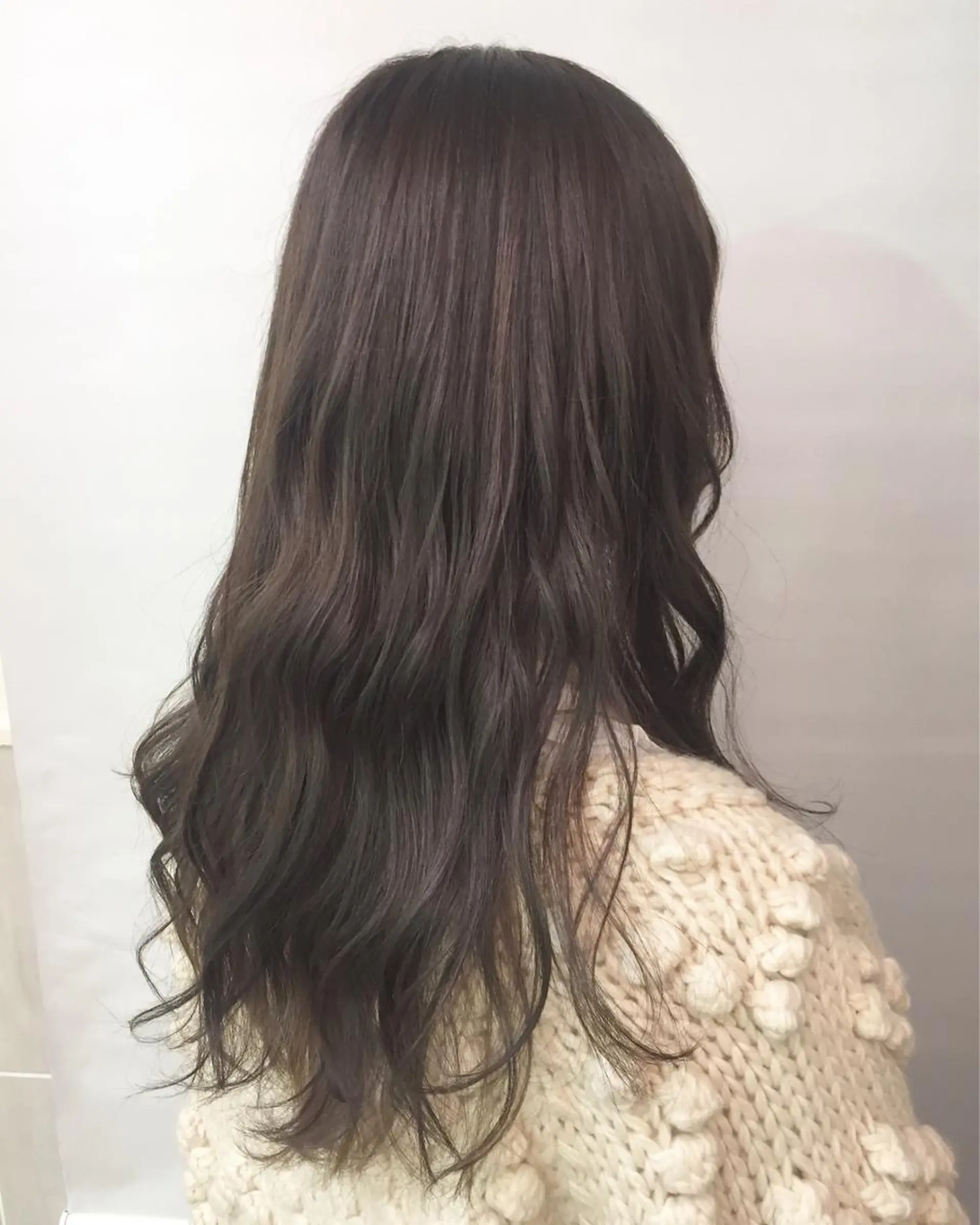 ロング カラー アッシュ カット ヘアカラー トリートメント 齋藤 咲のヘアスタイル