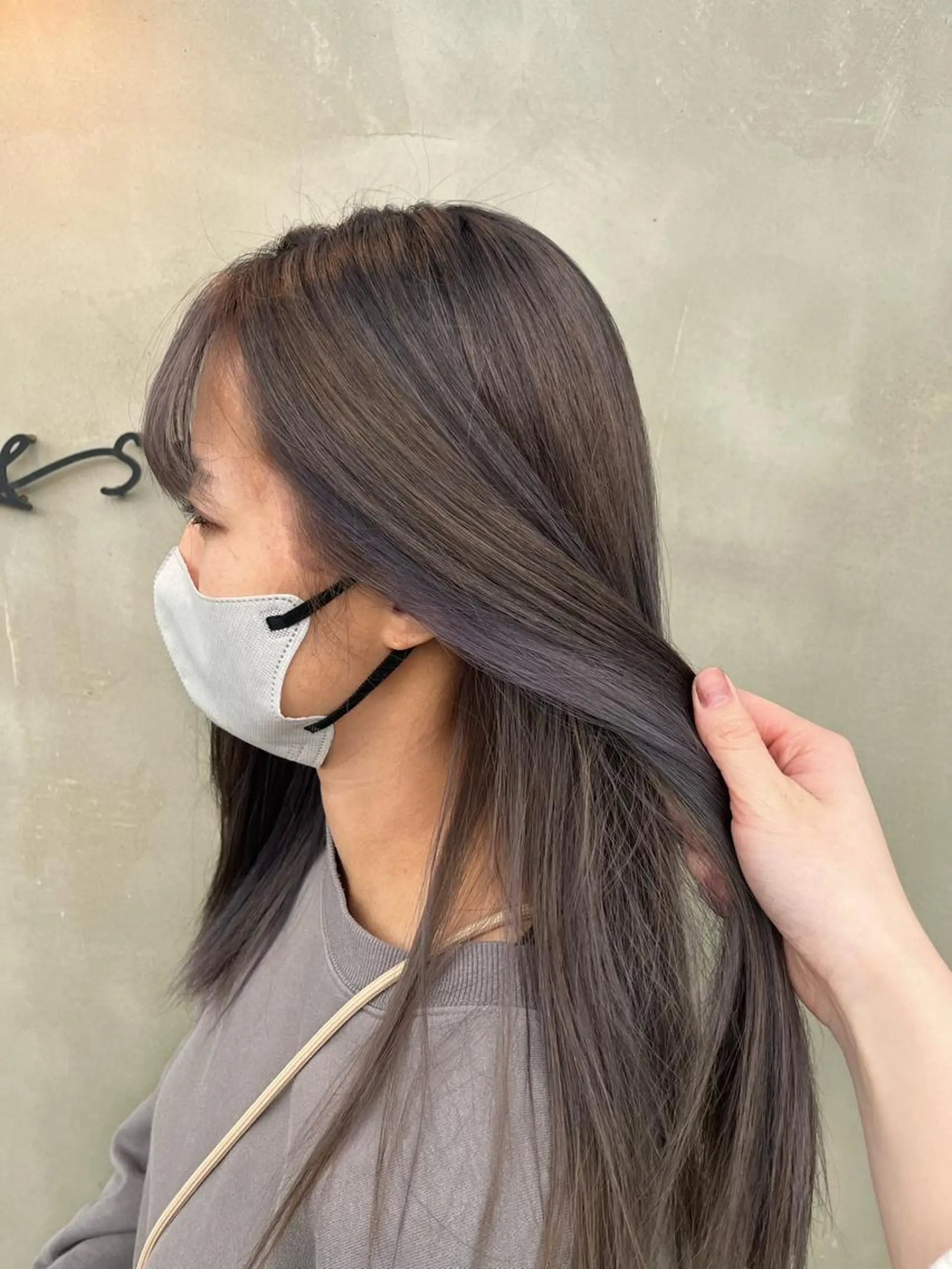 ロング カラー アッシュ ベージュカラー ブリーチ ケアブリーチ ダブルカラー ヘアカラー 🌼あんなtrend color🌼のヘアスタイル