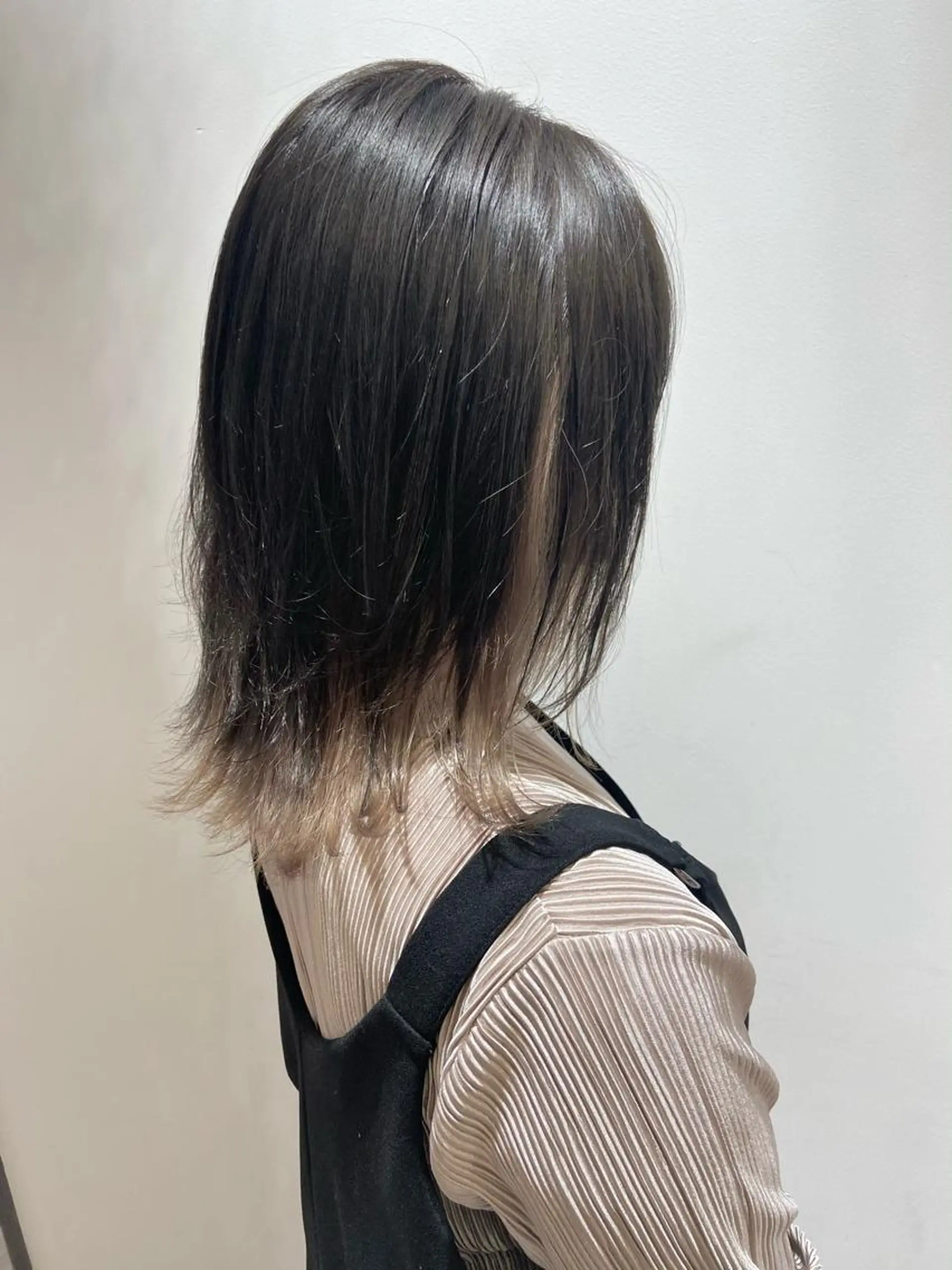 ミディアム カラー ヘアカラー 🐺ウルフ/レイヤー 似合わせ‎🤍沙羅のヘアスタイル