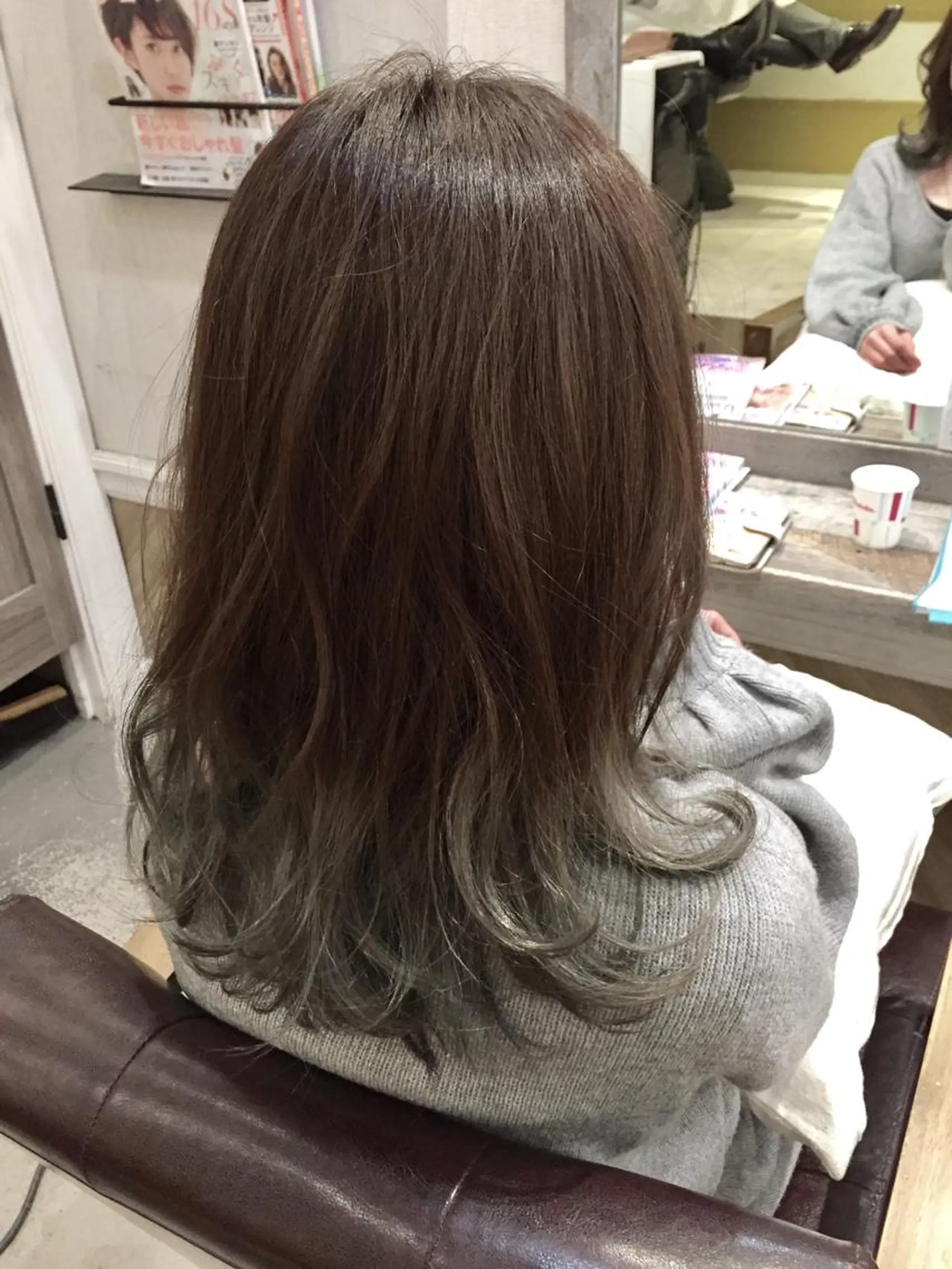 セミロング カラー グラデーションカラー グレージュ 髪質改善.縮毛矯正 ×韓国ヘアyukiのヘアスタイル