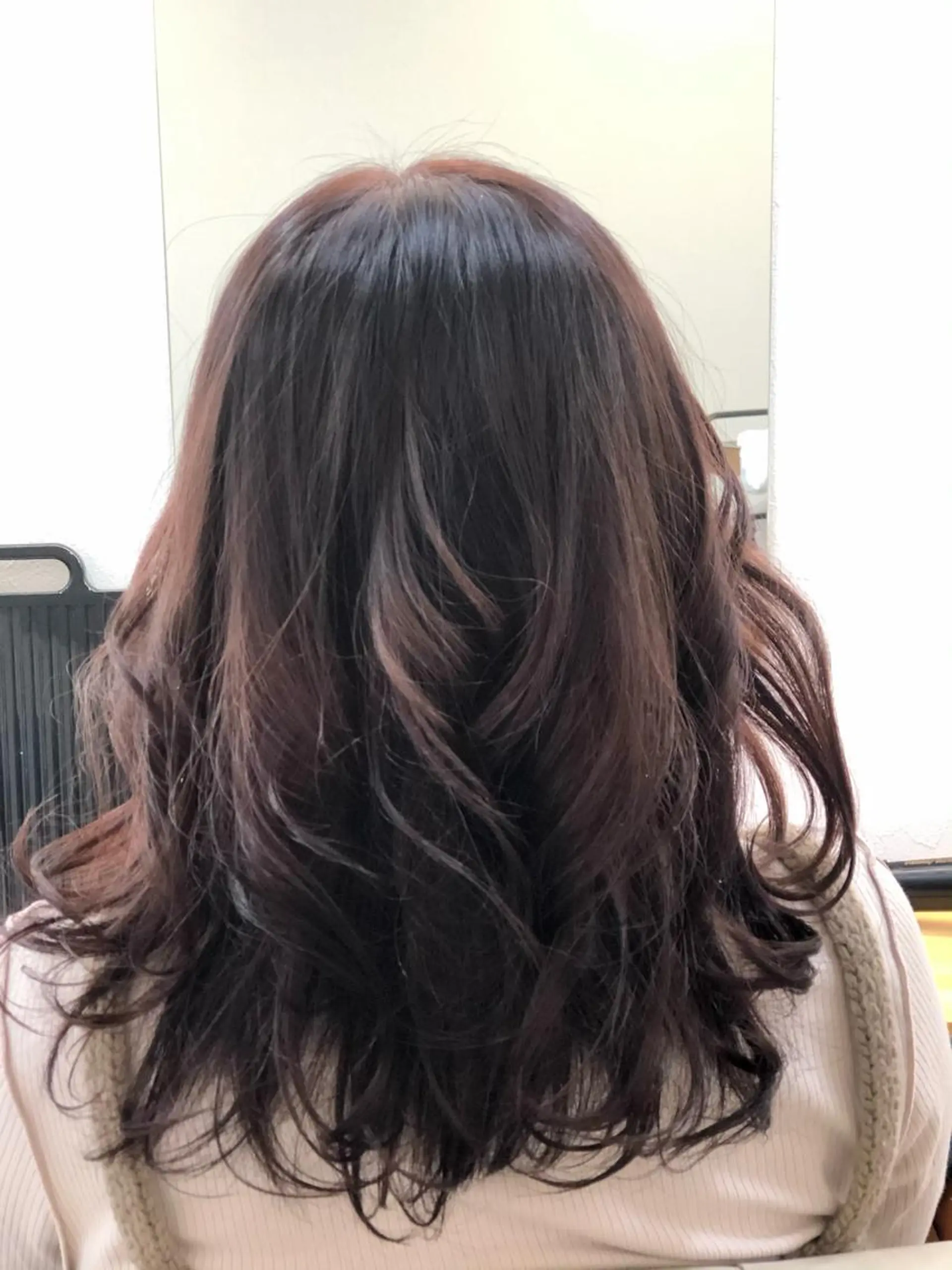 セミロング アッシュ カット ヘアカラー トリートメント H by Real meのヘアスタイル