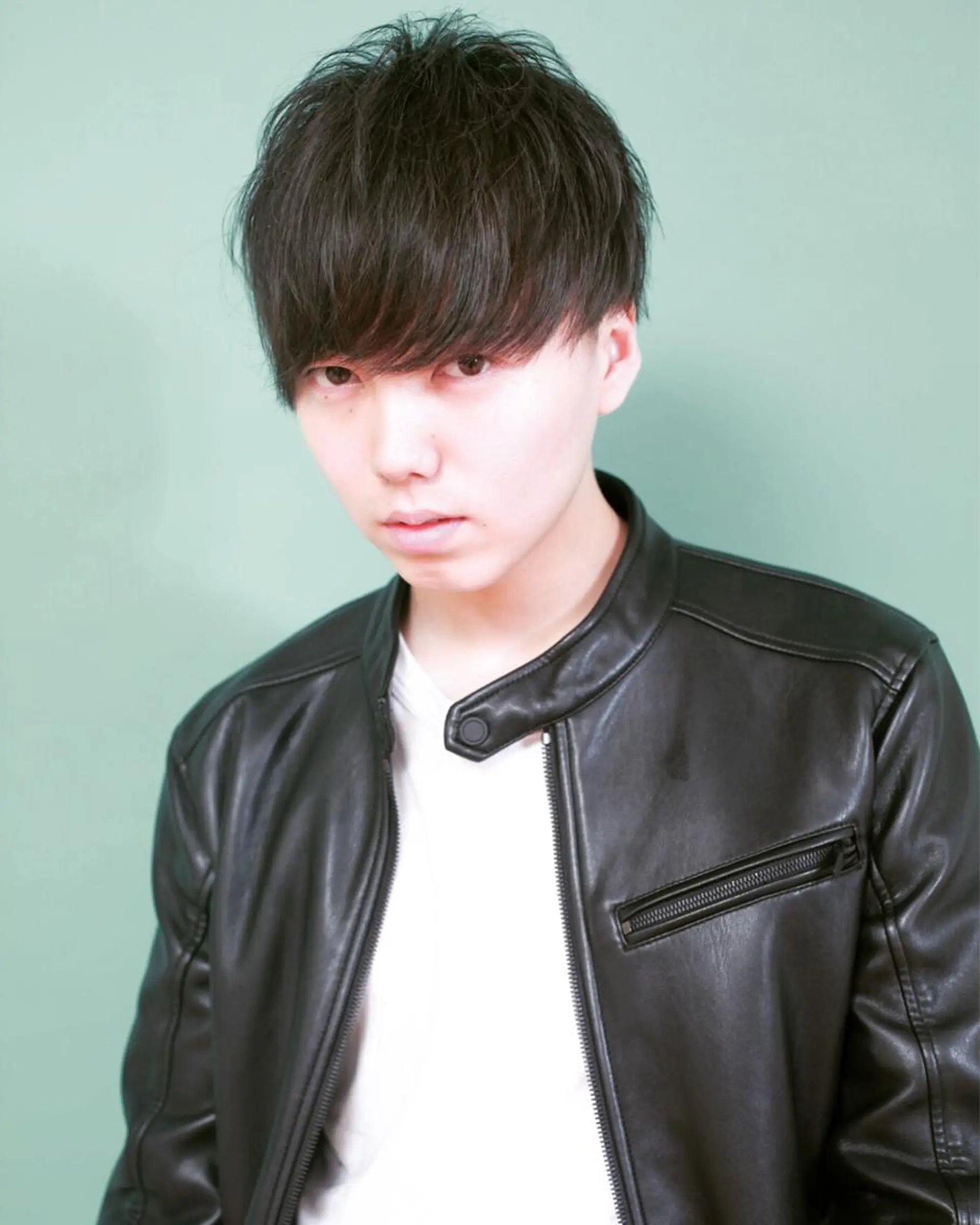 ミディアム カラー メンズ イルミナカラー メンズヘア特化 崎田 成人のヘアスタイル