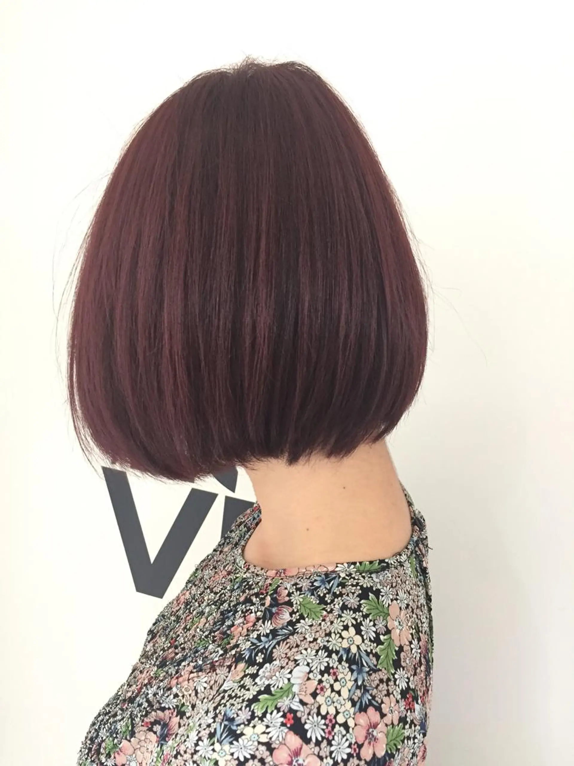 ショート カラー イルミナカラー レッドカラー バイオレットカラー ヘアカラー ✂️小顔カット✂️ 山本有紀のヘアスタイル