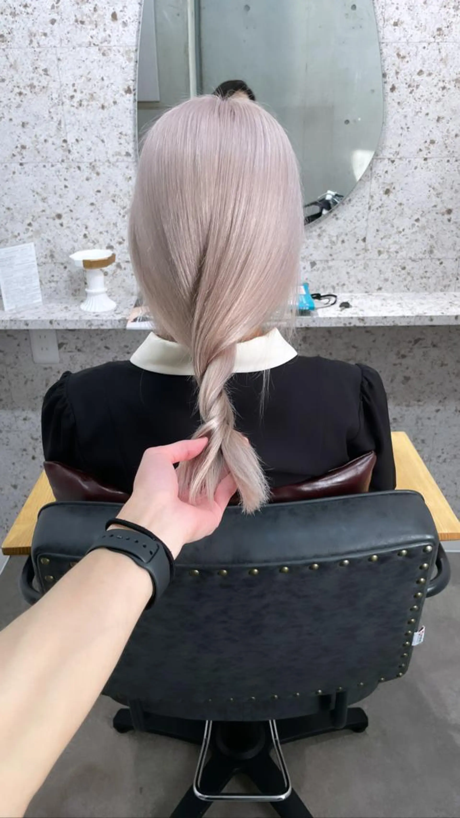 ミディアム 有人/バレイヤージュ /シャドールーツのヘアスタイル