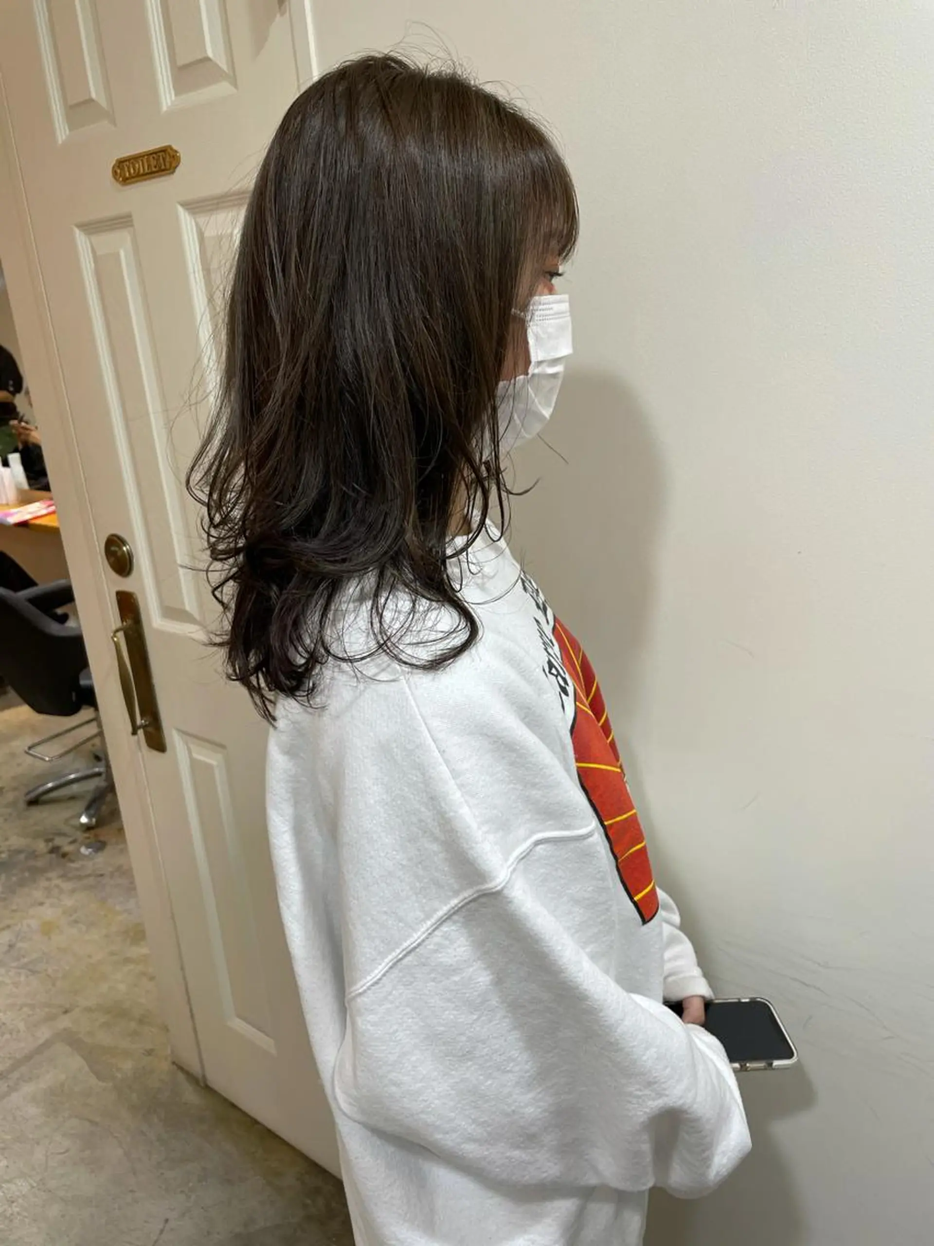 ミディアム カラー カット ヘアカラー トリートメント MIOベージュカラー 柔らかいカラーのヘアスタイル