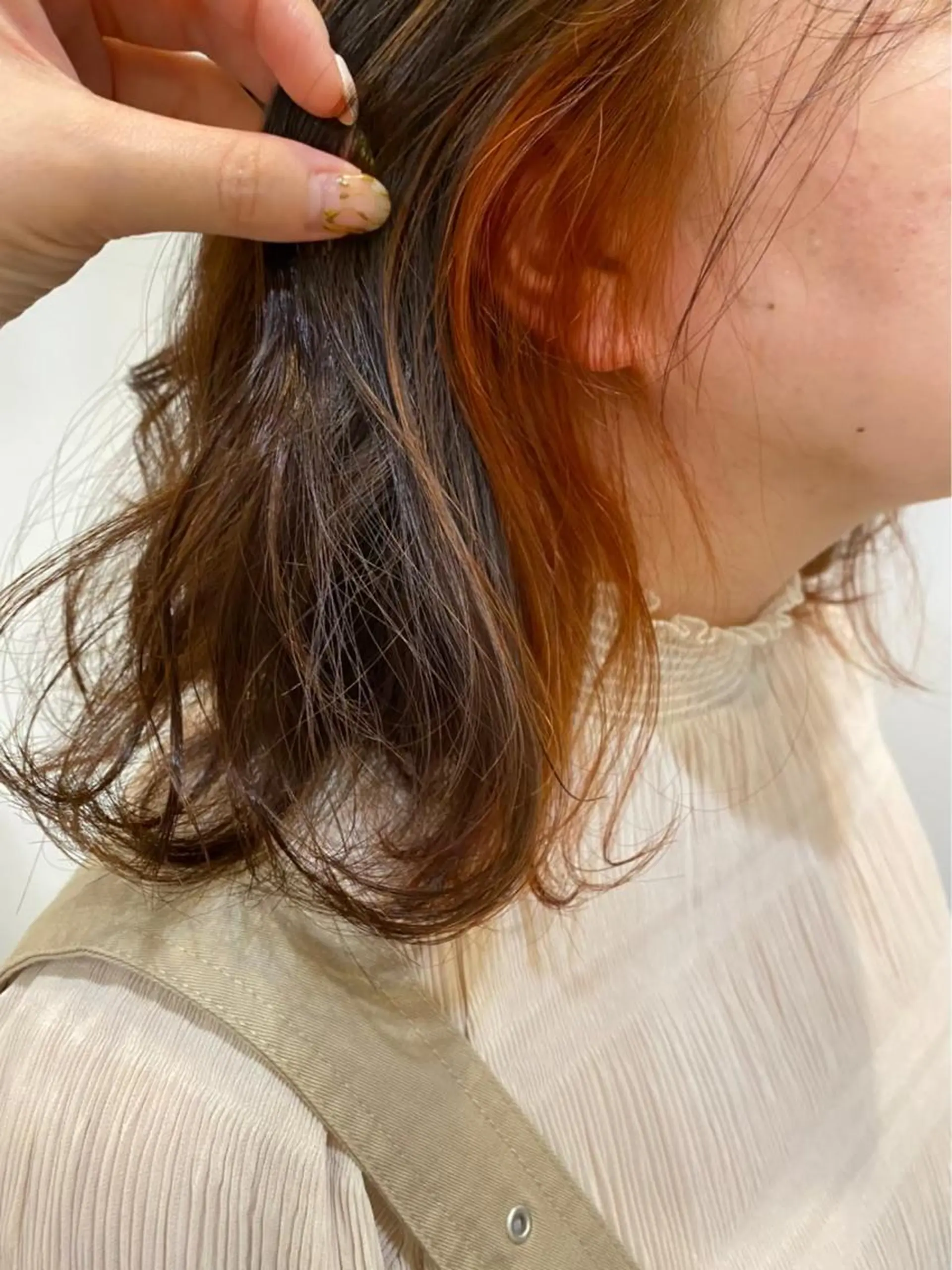 ミディアム カラー ヘアアレンジ インナーカラー オレンジ オザキクウガ/ ブリーチ/髪質改善のヘアスタイル