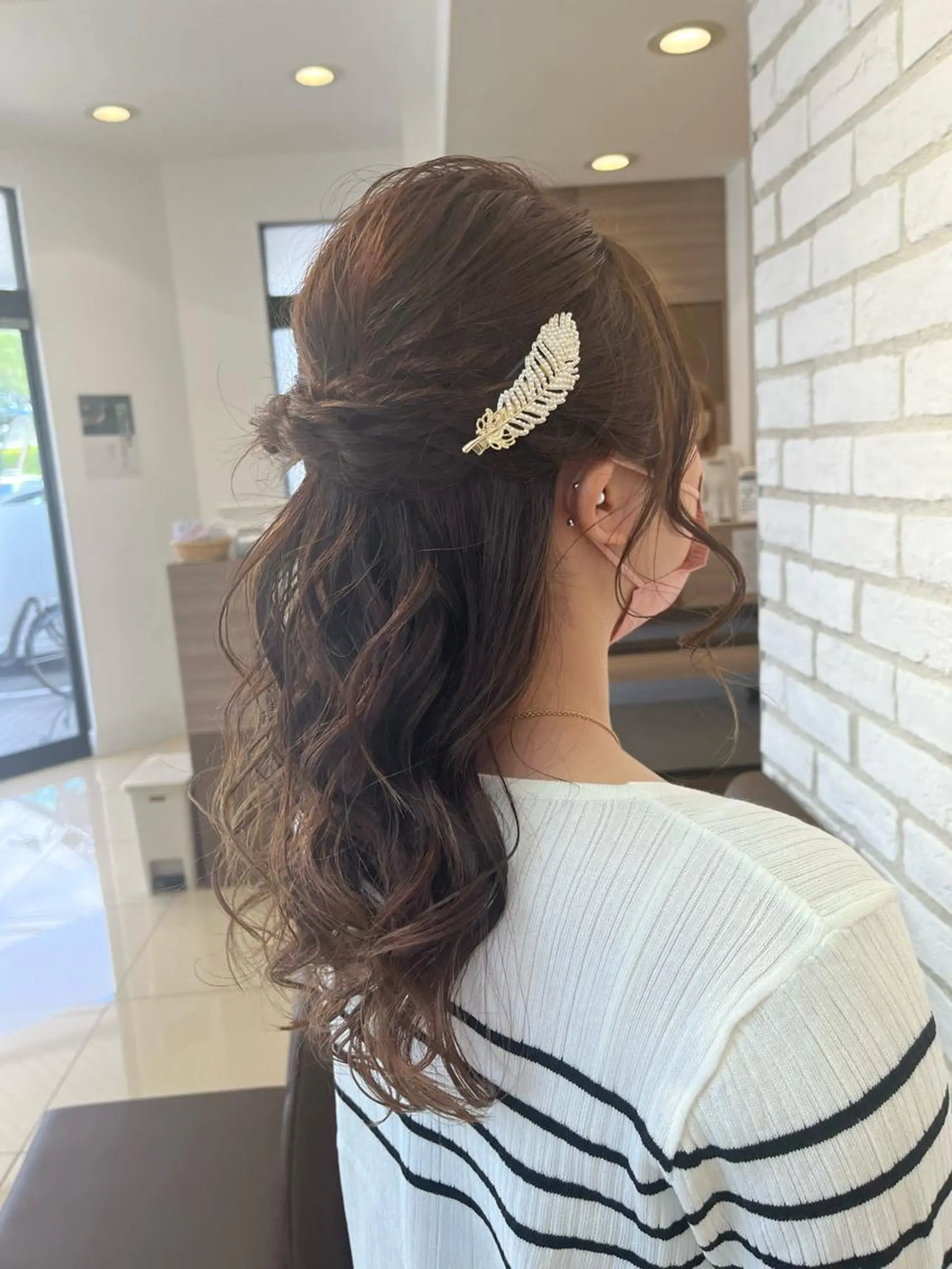 セミロング ヘアアレンジ ツヤ髪カラー💎 佐藤あきのヘアスタイル