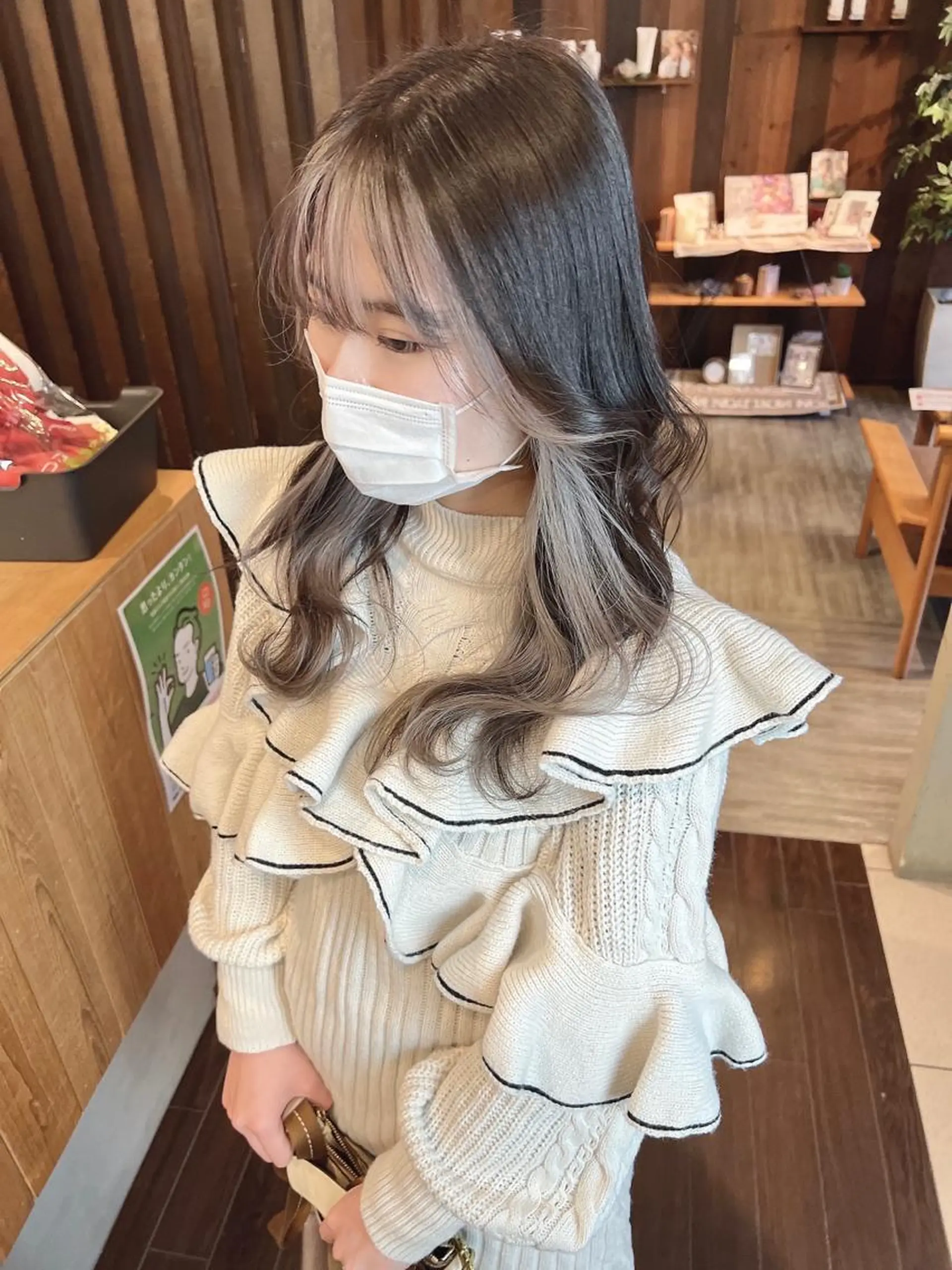 セミロング ミストバング カット ヘアカラー トリートメント 具志 正太のヘアスタイル