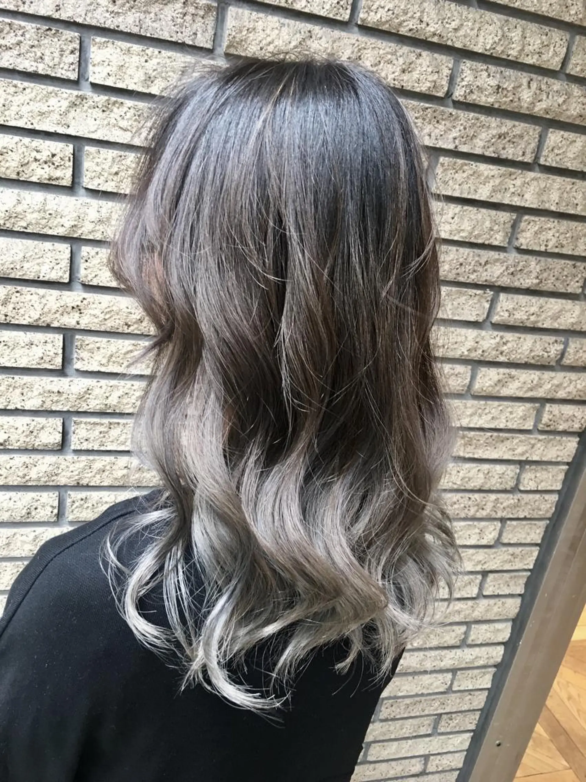 セミロング カラー 長谷川 香織のヘアスタイル