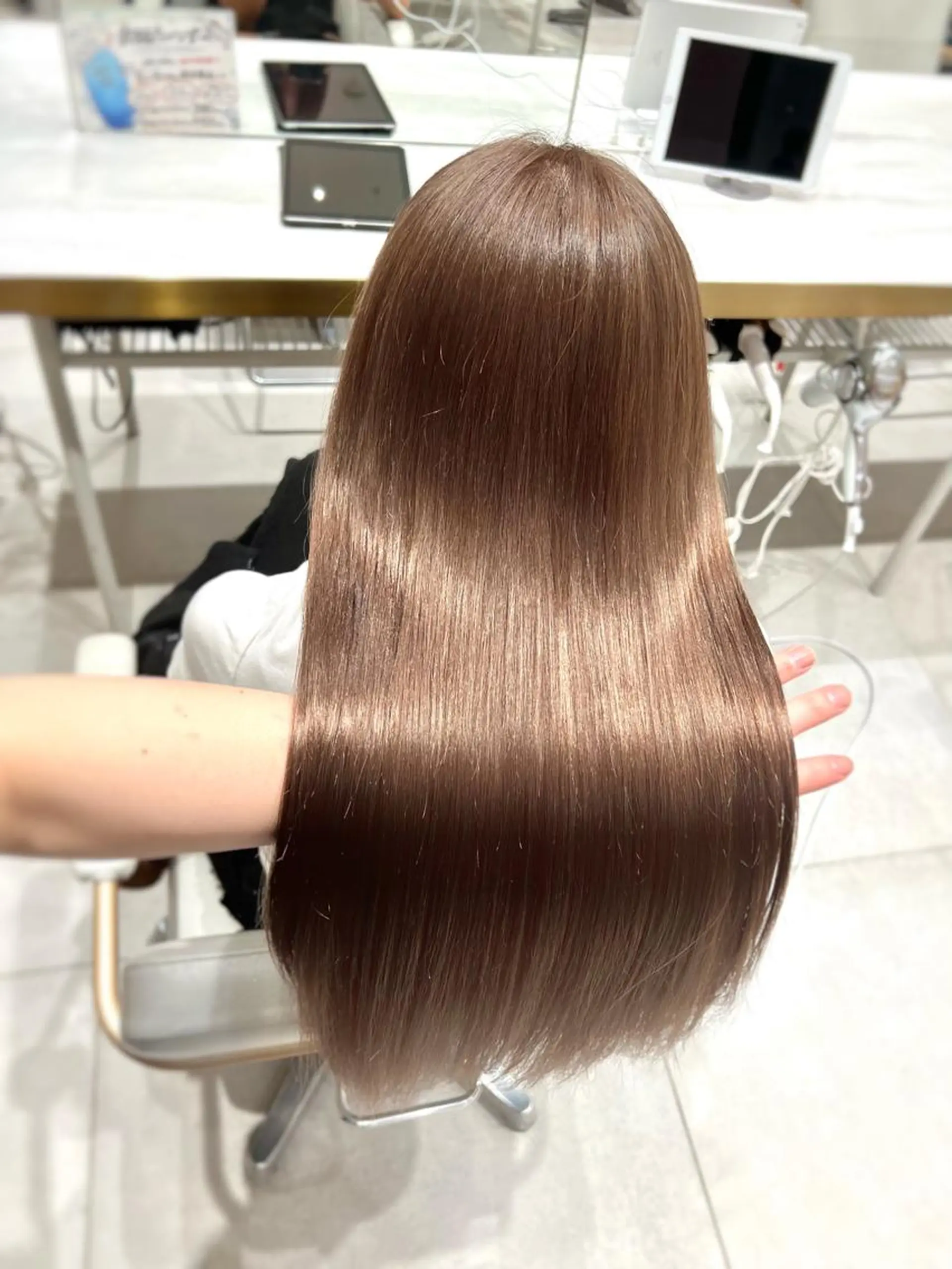 ロング カラー ベージュカラー 透明感カラー グレージュ ボブ ヘアカラー トリートメント ヘアセット レイヤー専門家 ダブルカラー修のヘアスタイル