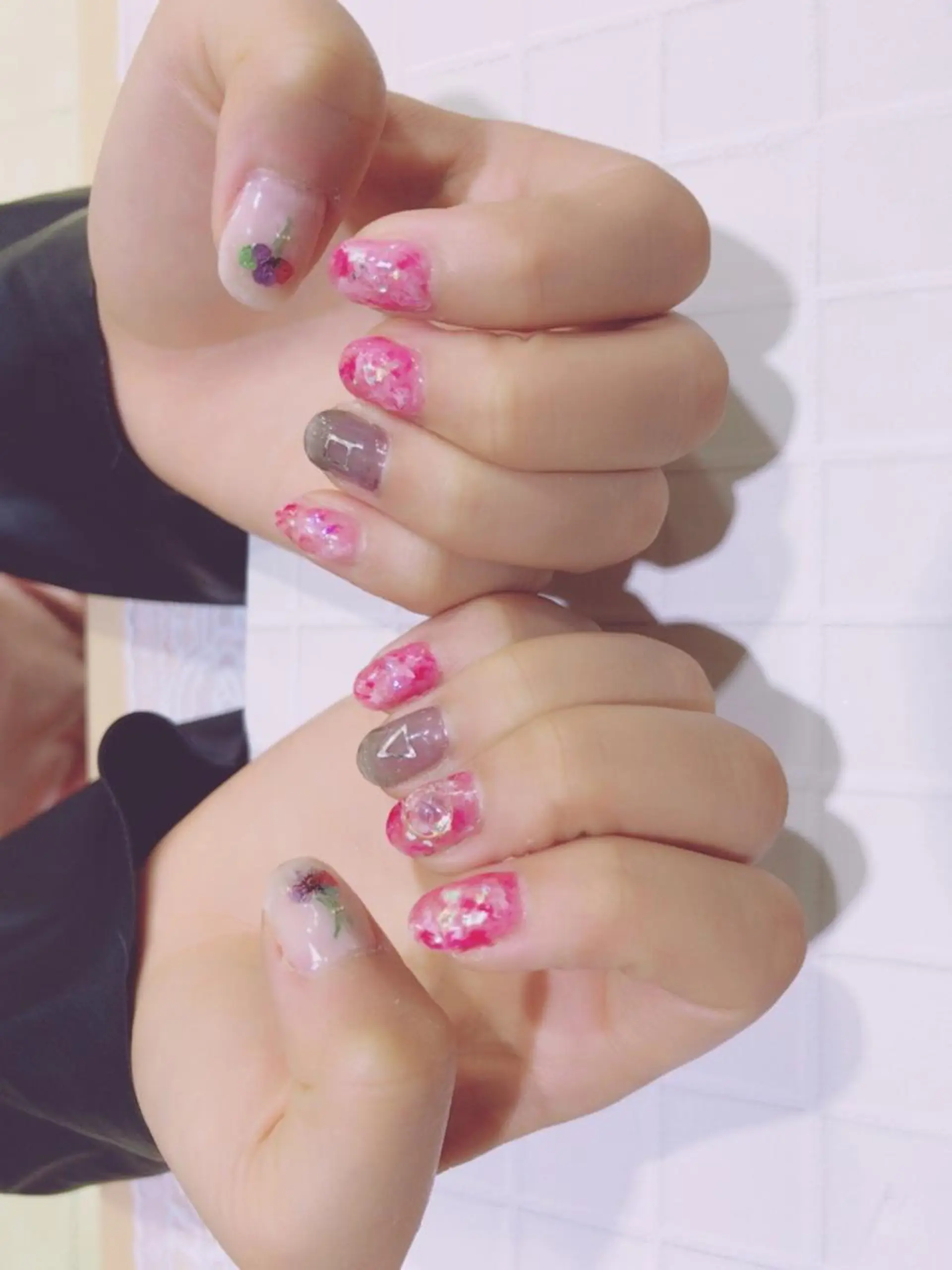 ネイル フラワーネイル ジェルネイル パラジェル AMI ウルフパーマ/メンズのヘアスタイル