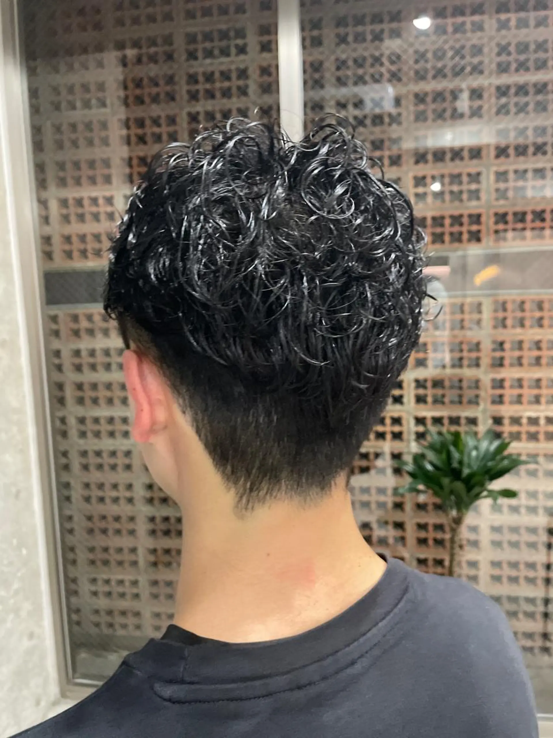 ショート パーマ メンズ カット 吉田一輝 外国人パーマのヘアスタイル
