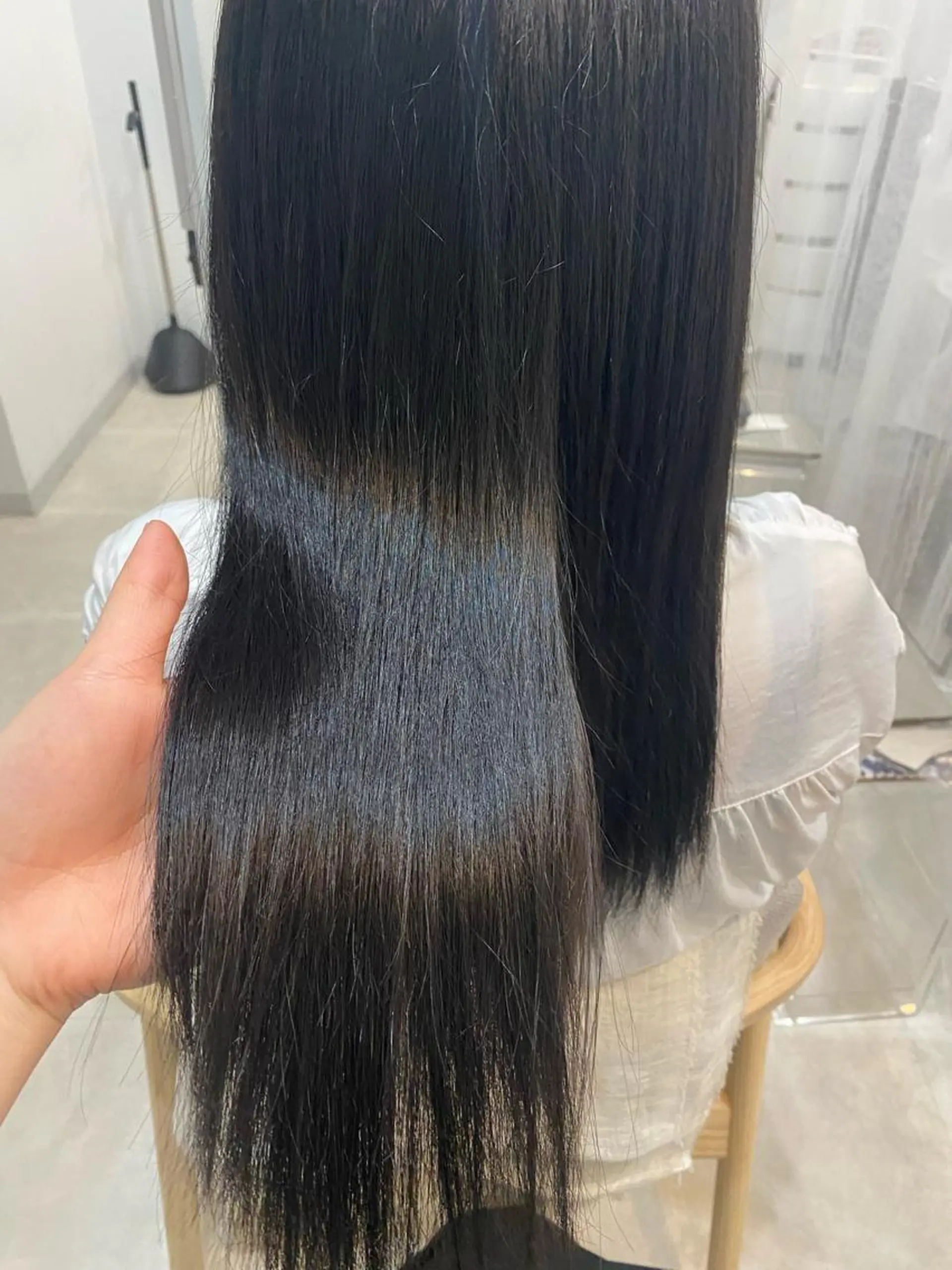 セミロング カット 縮毛矯正 トリートメント 谷川 李奈のヘアスタイル