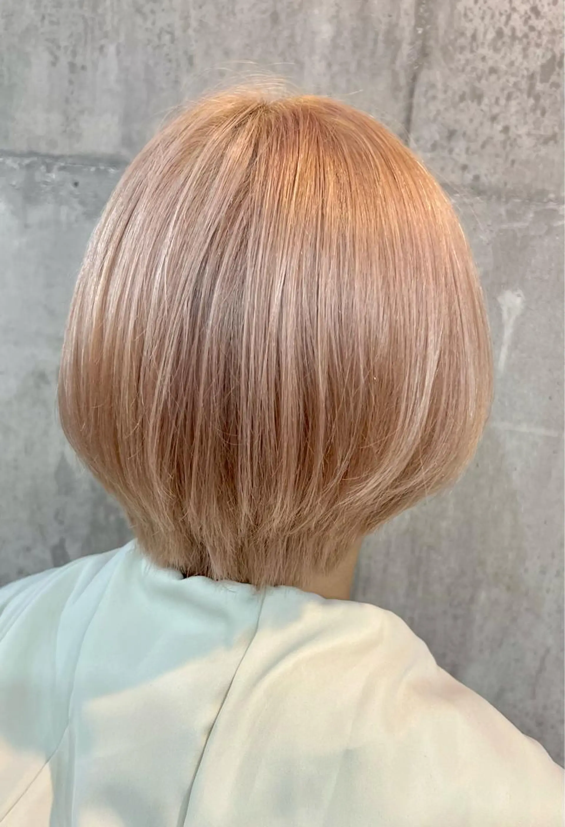 ショート カラー ハイトーンカラー ピンクカラー ホワイトピンク ショートヘア カット ヘアカラー トリートメント 興津/韓国レイヤー ダブルカラー美髪縮毛のヘアスタイル