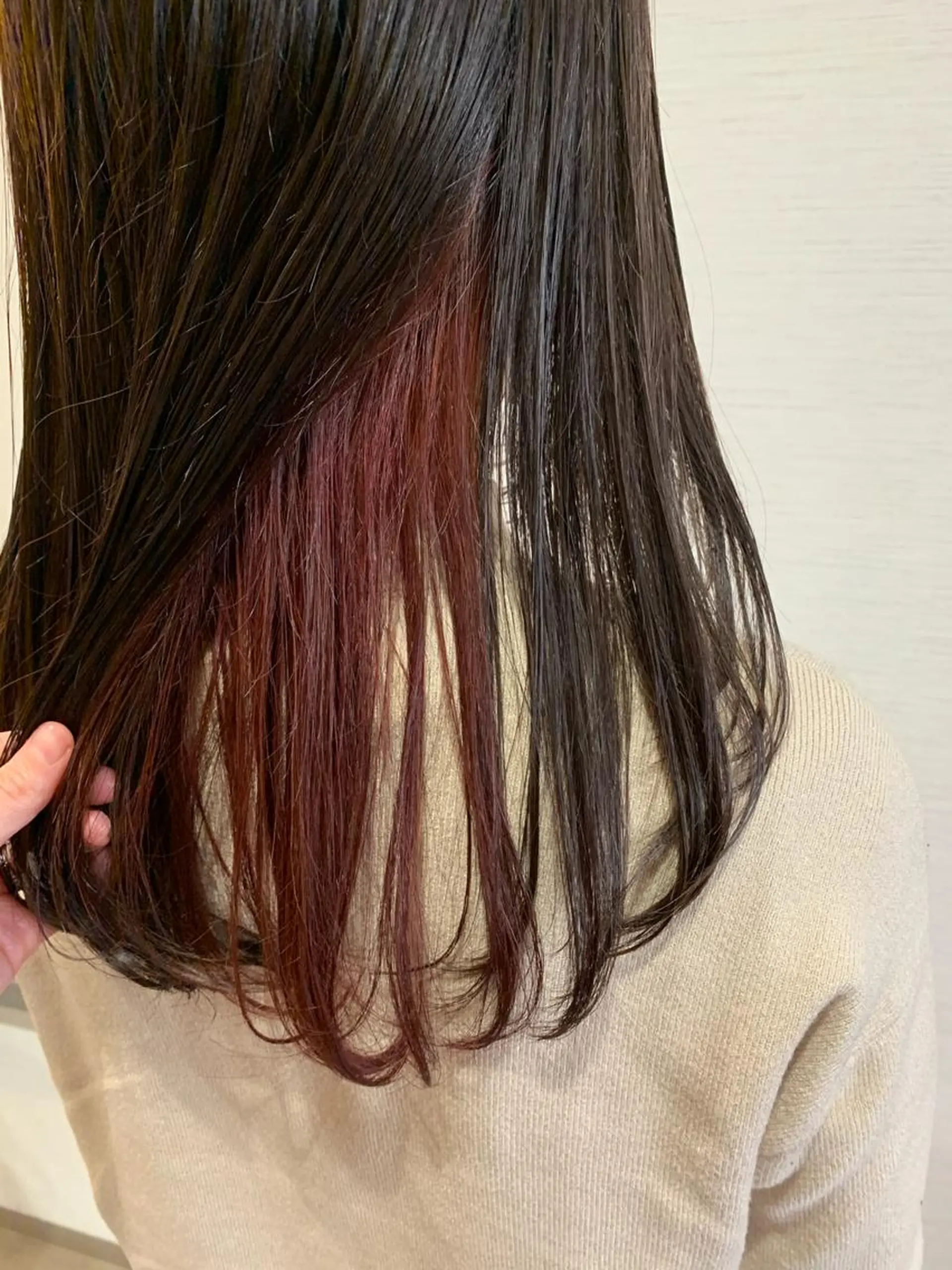 セミロング カラー 蓮見  友里のヘアスタイル