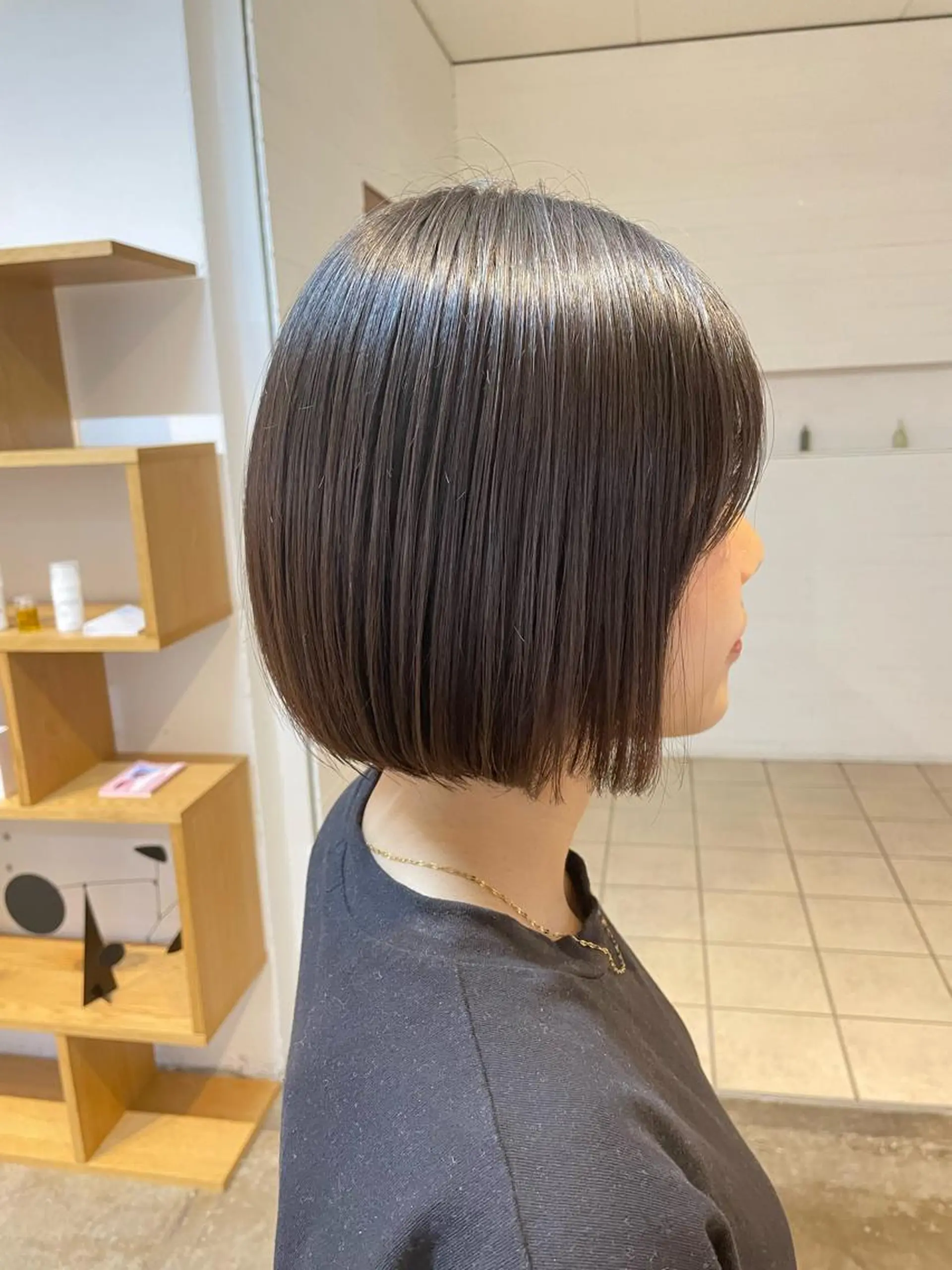 ショート ボブ カット ヘアカラー 中島 暢介のヘアスタイル